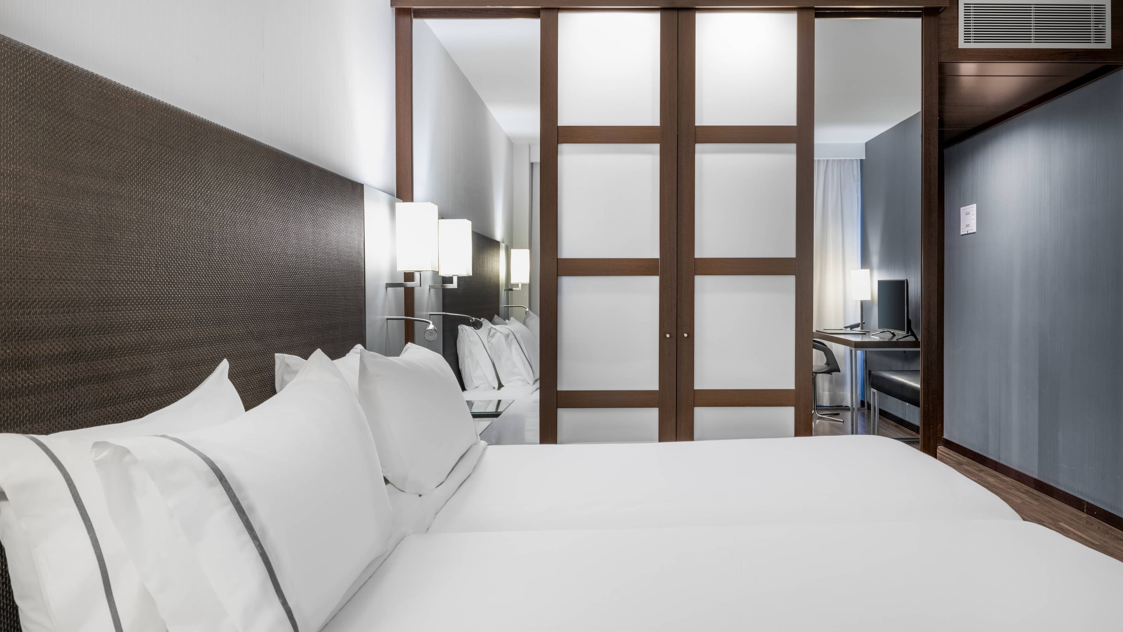 Standard Twin - Image 2