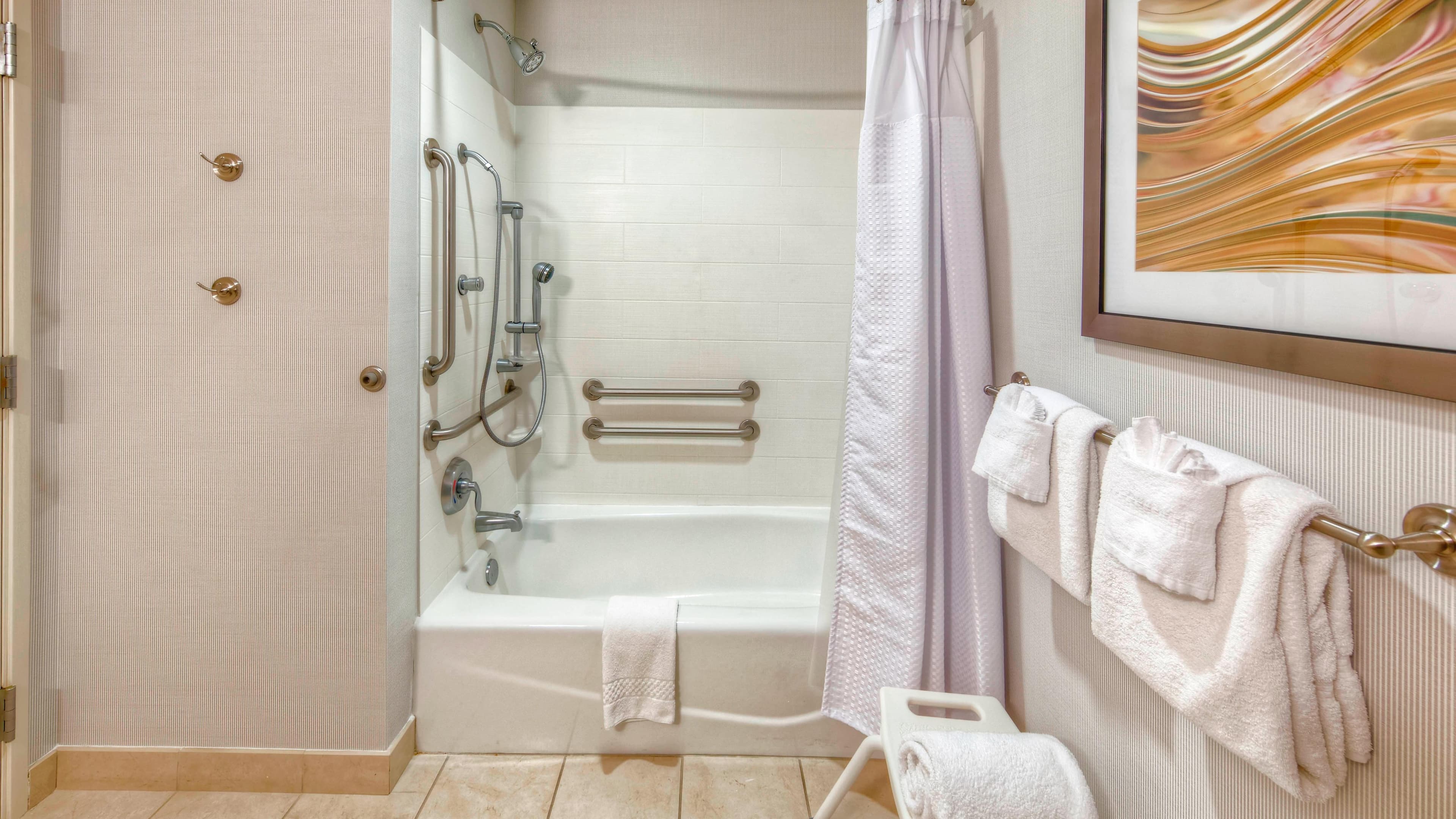 King Guest Room - Image 5