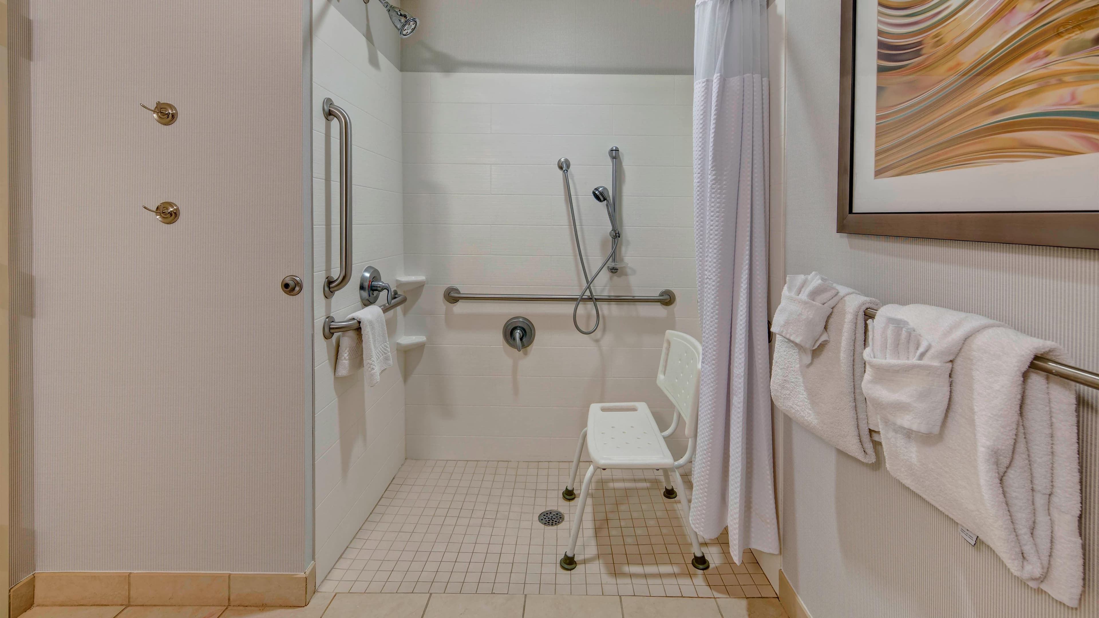 King Guest Room - Image 6