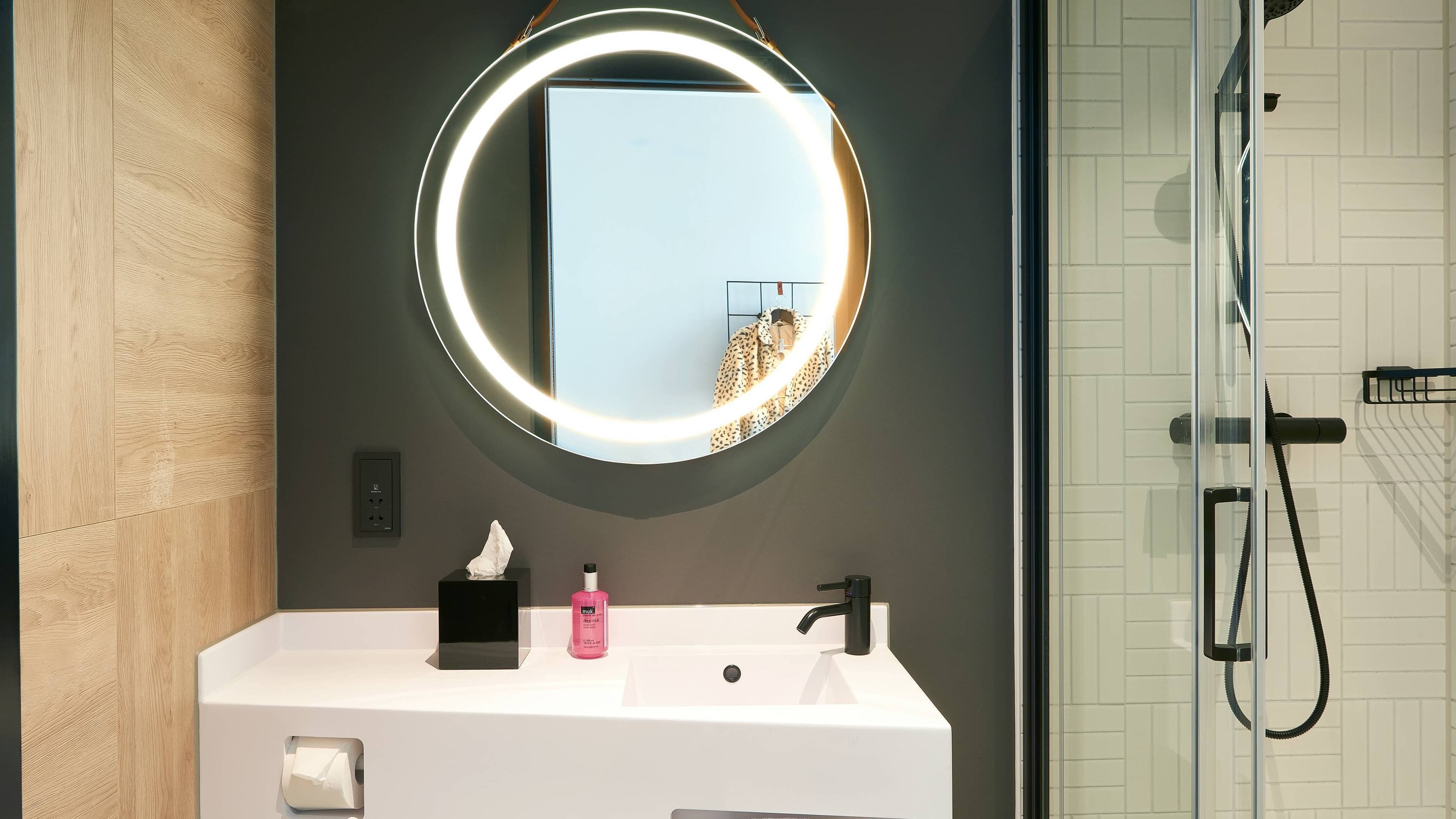 Moxy Sleeper - Image 8