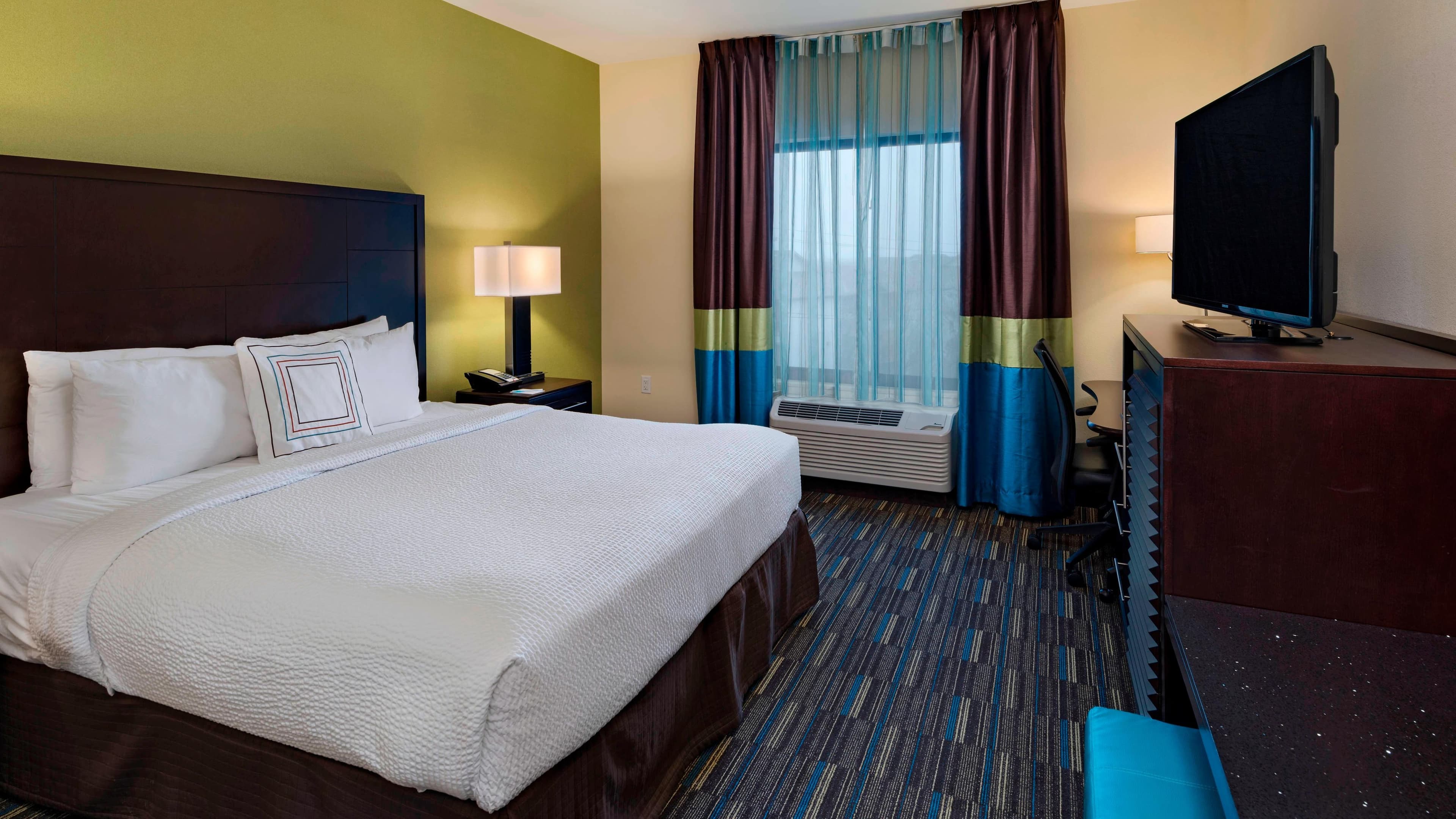 King Guest Room - Image 1