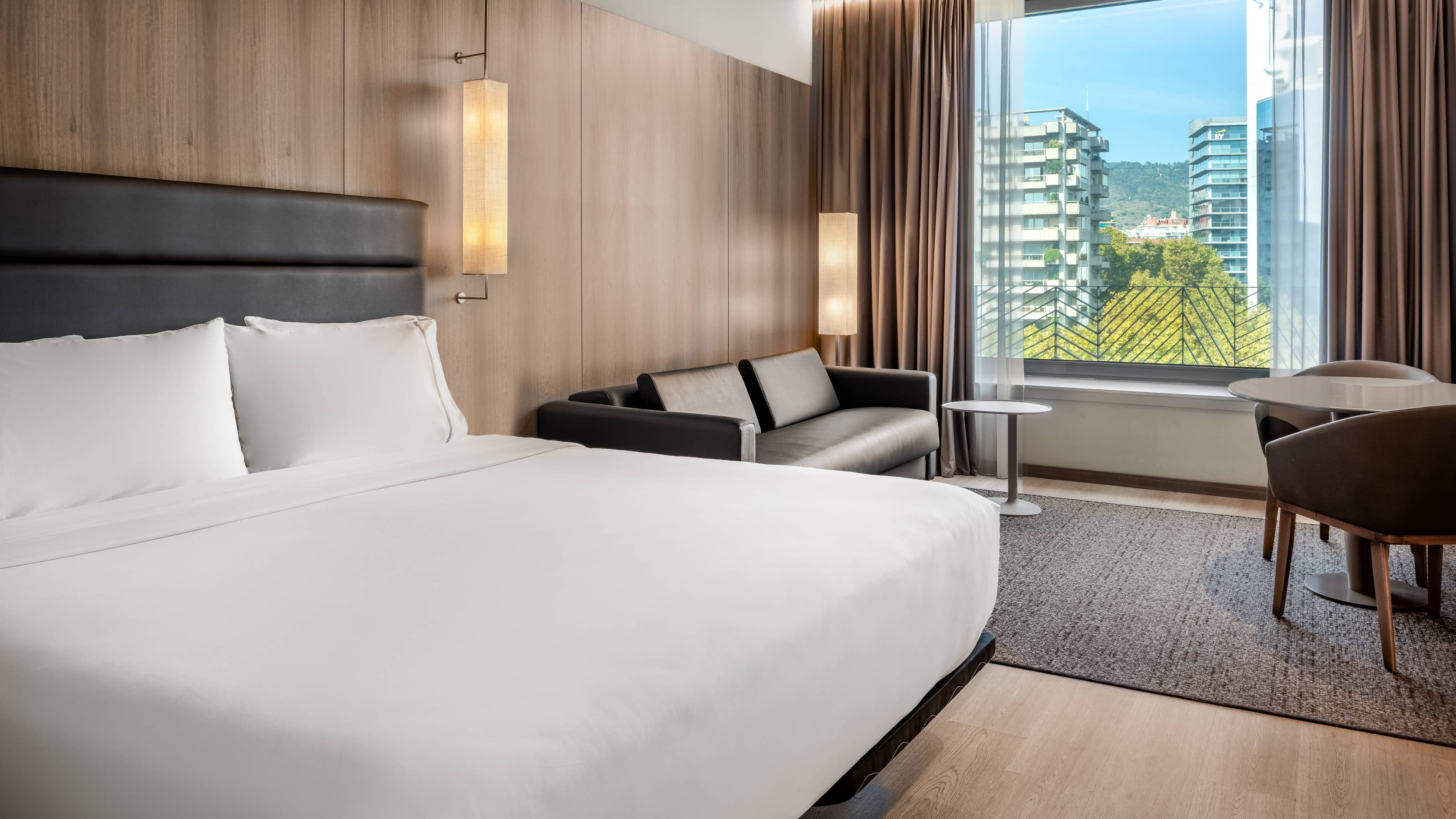 Standard King - Image 1