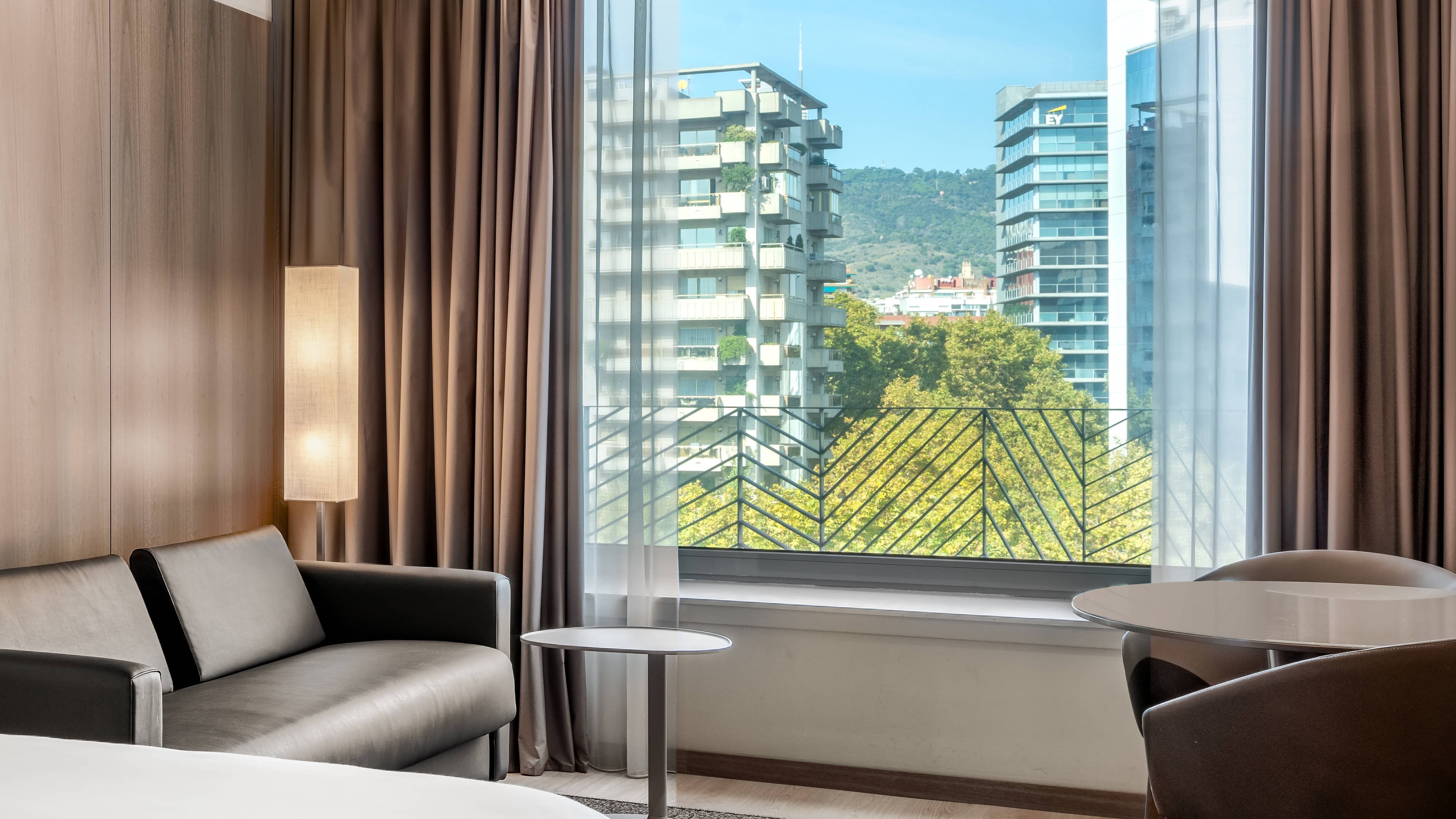 Standard King - Image 2