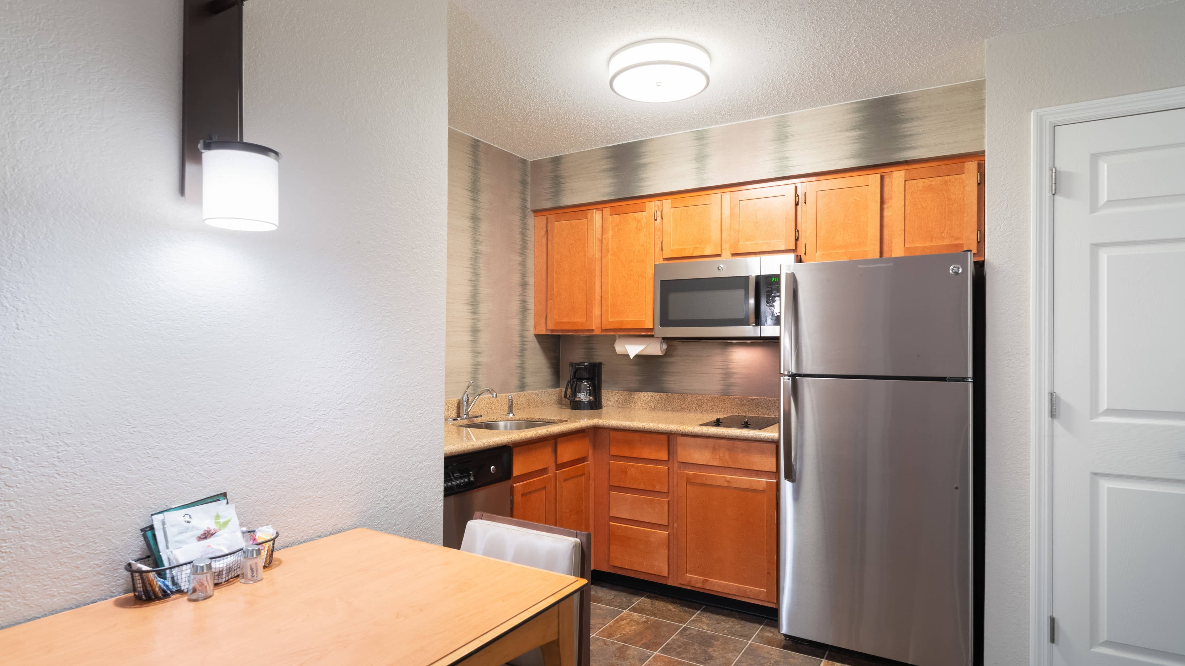 1 Bedroom Suite - Image 2