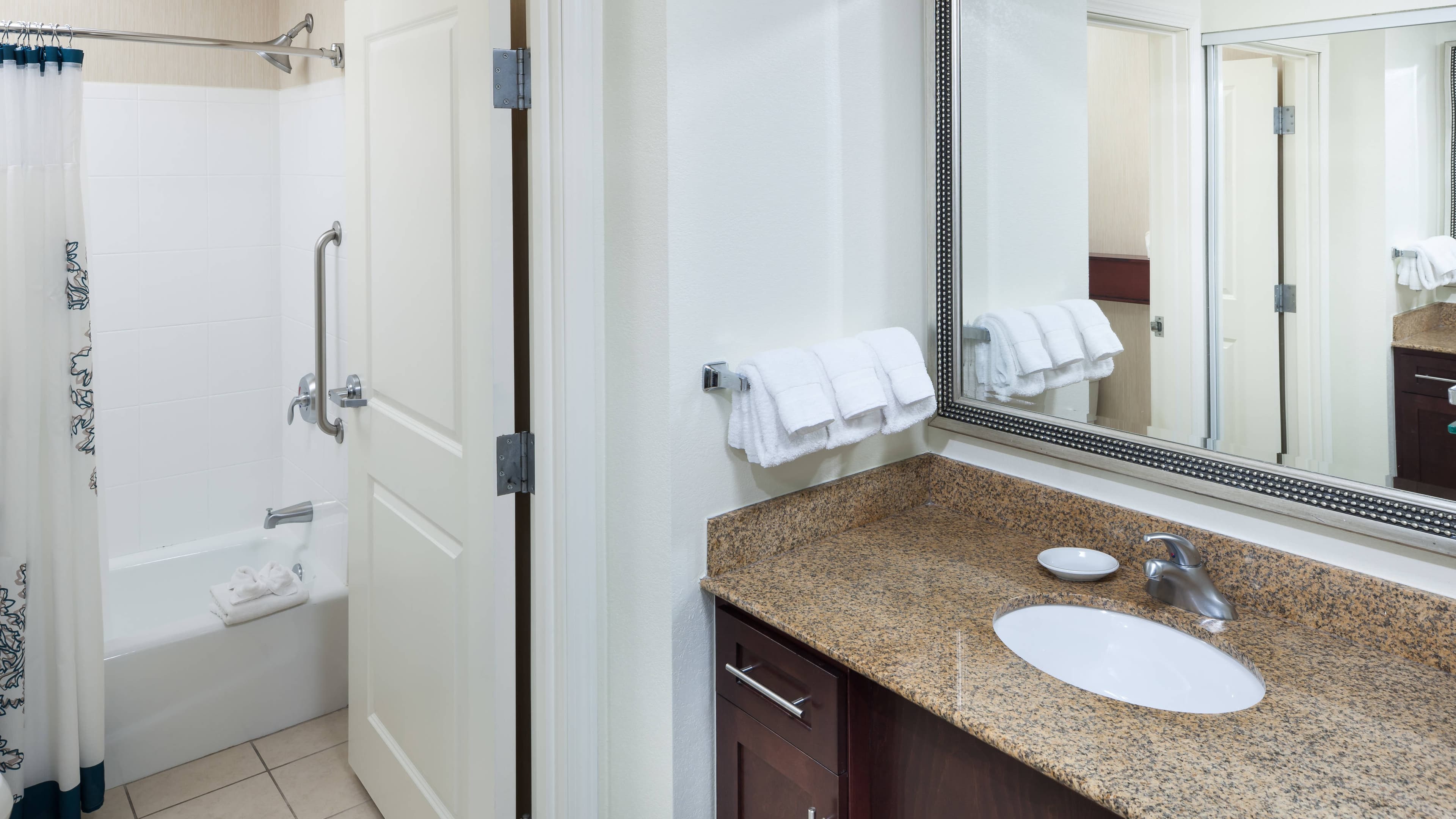 Studio Suite - Image 4