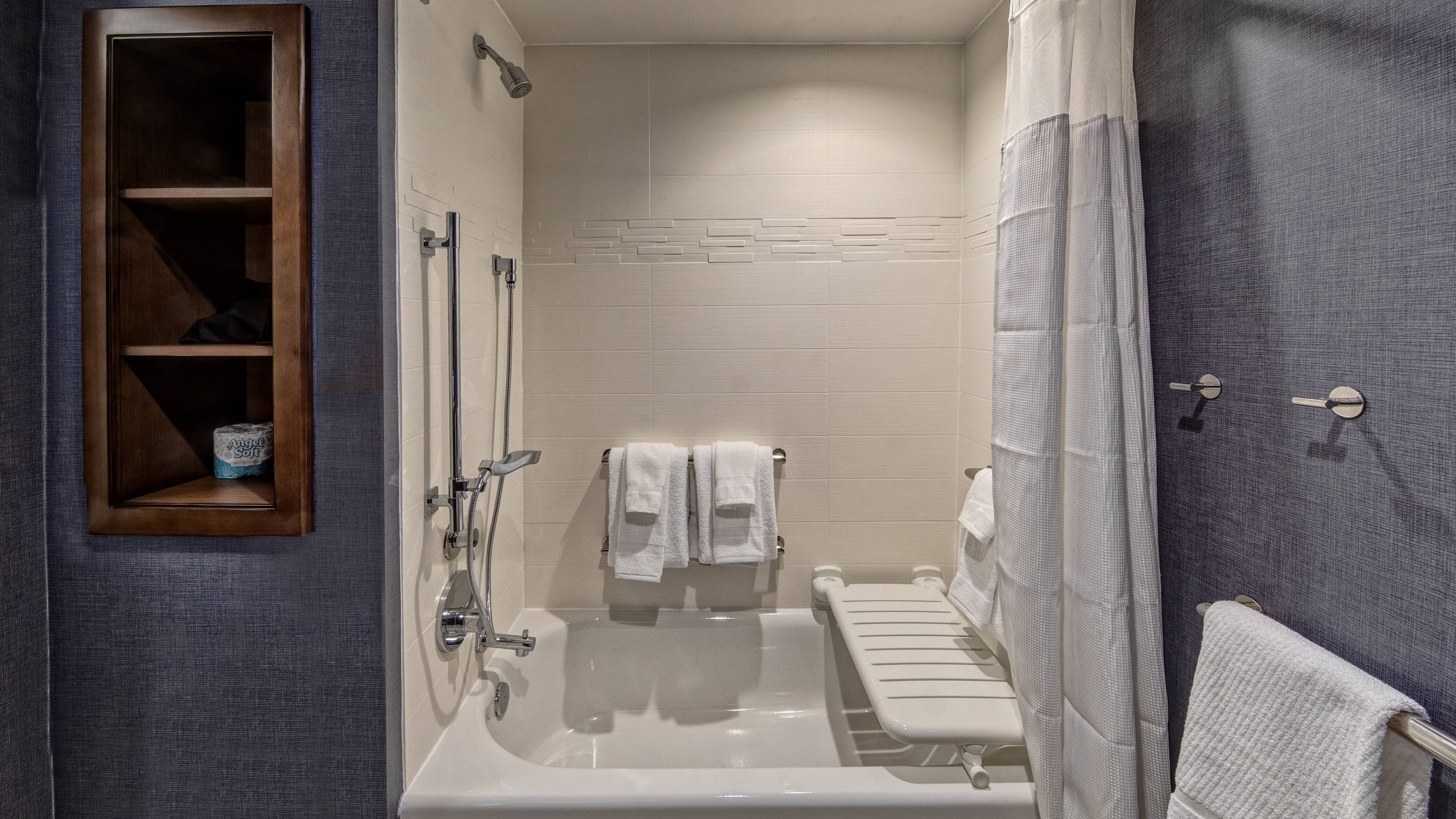 1 Bedroom Suite - Image 10