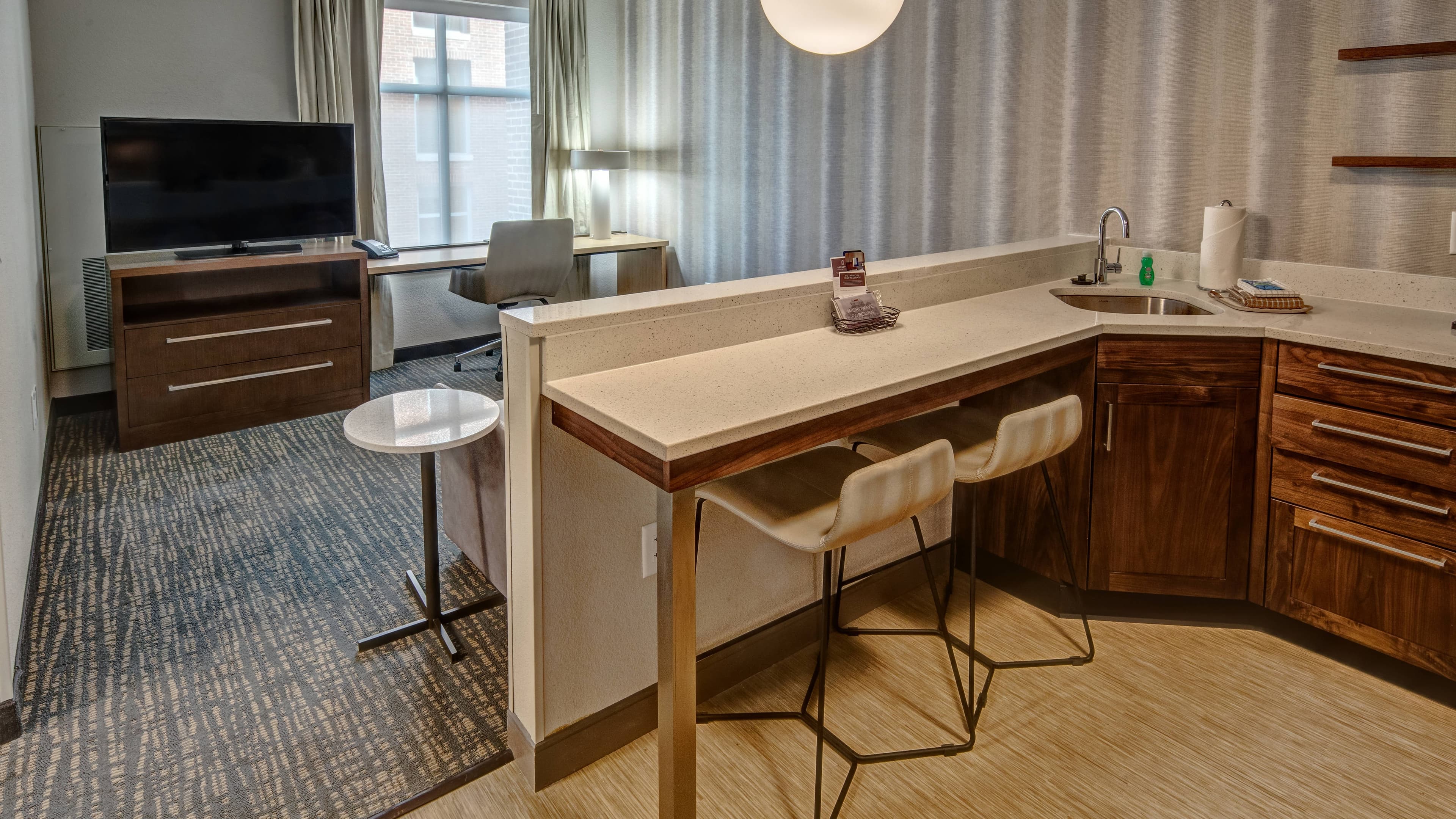 1 Bedroom Suite - Image 4