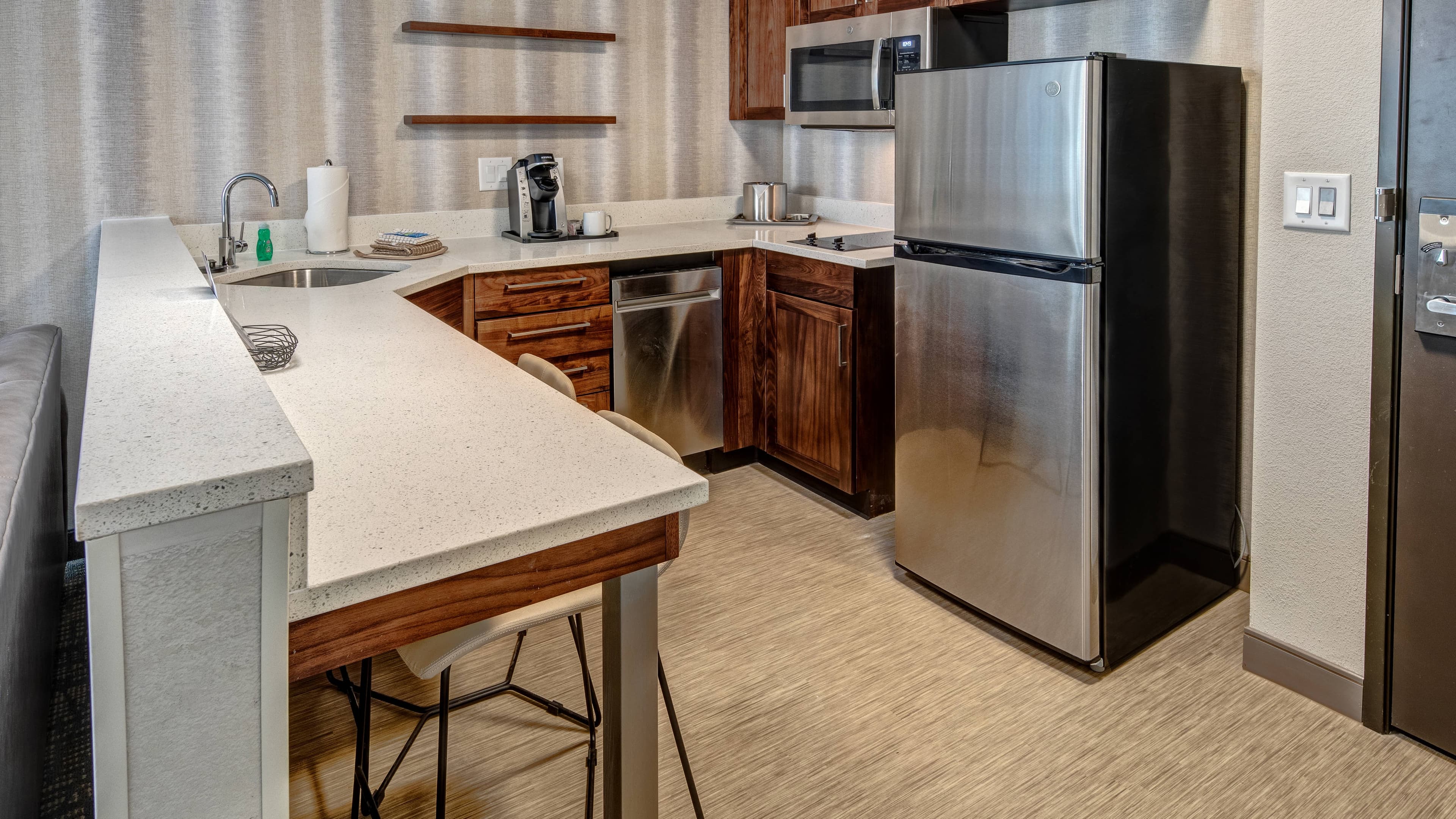 1 Bedroom Suite - Image 5