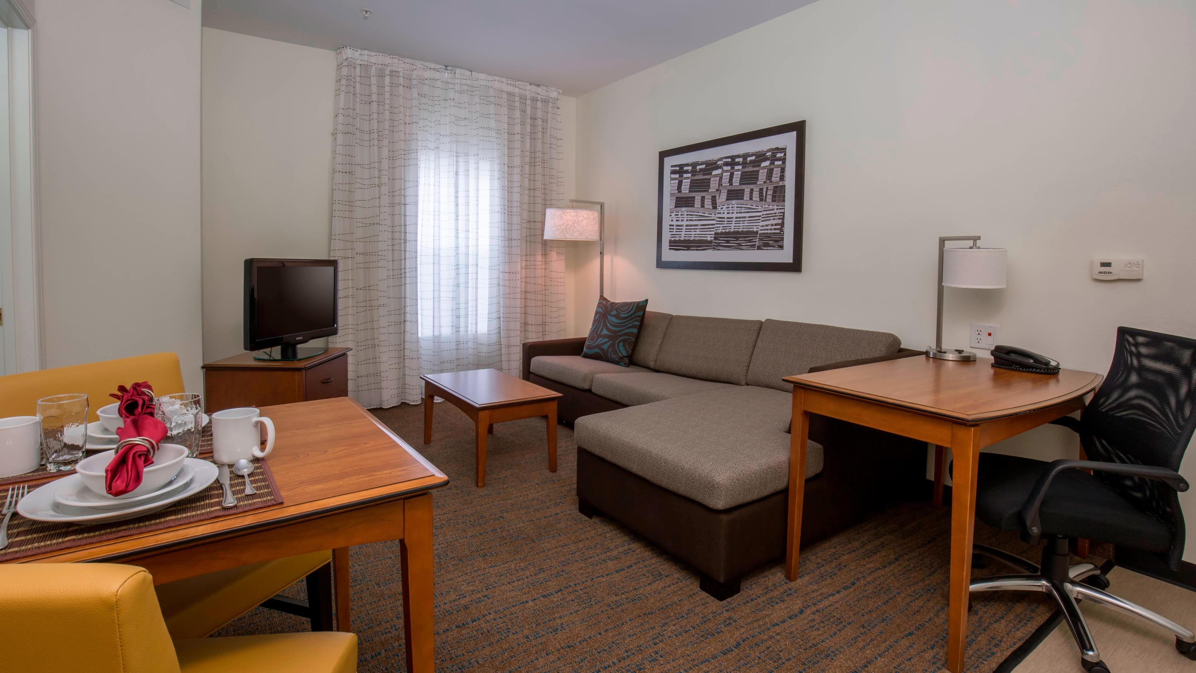 1 Bedroom Suite - Image 2
