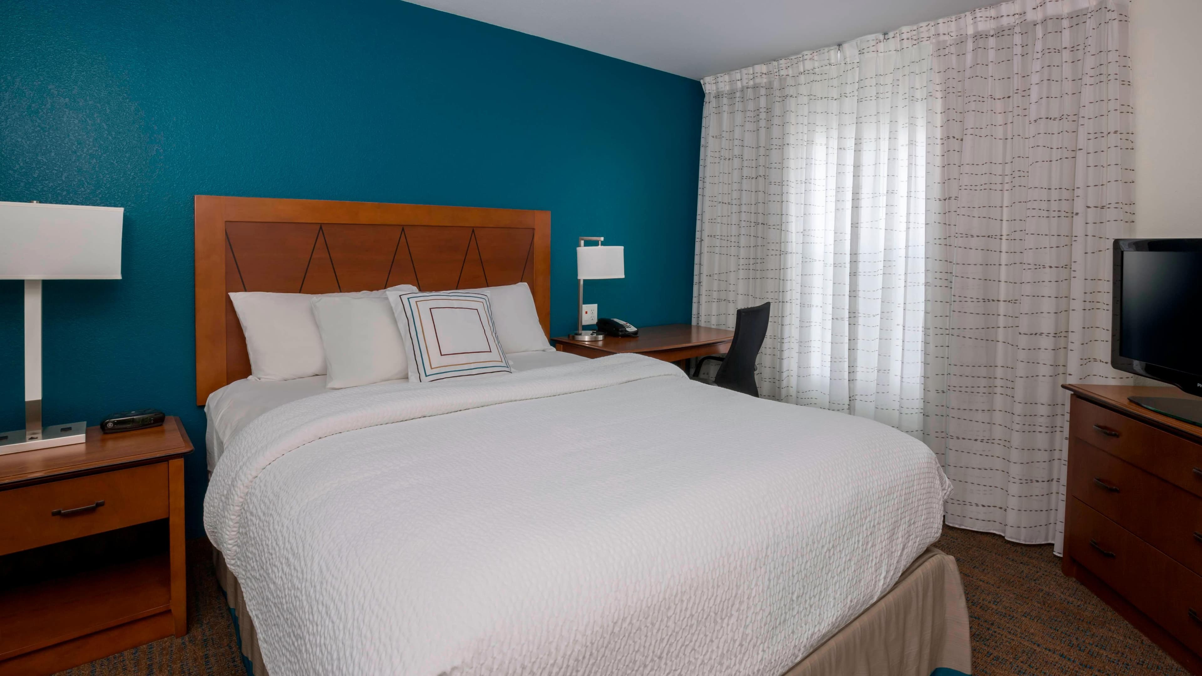 1 Bedroom Suite - Image 4