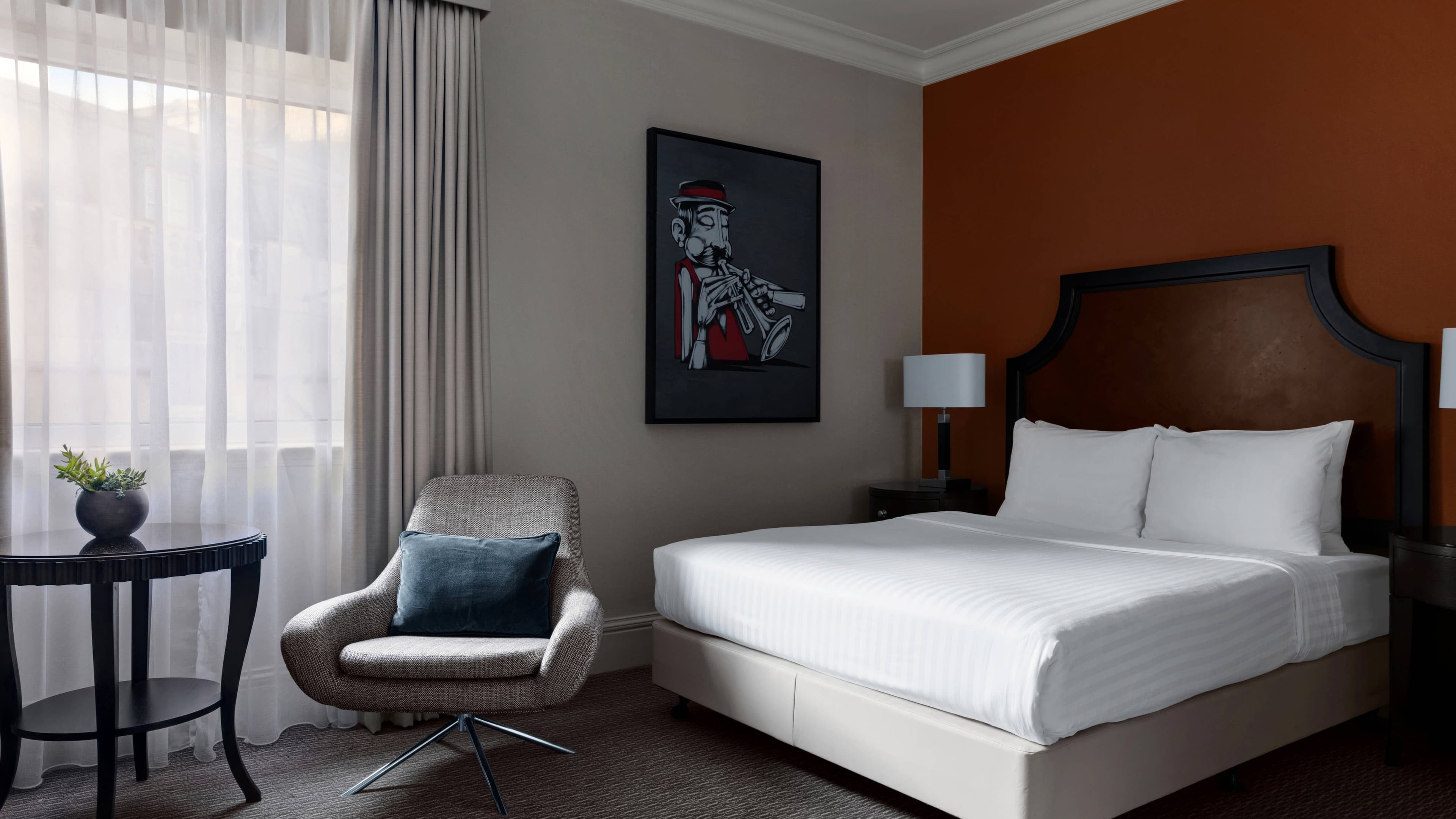 Deluxe Room - Image 2