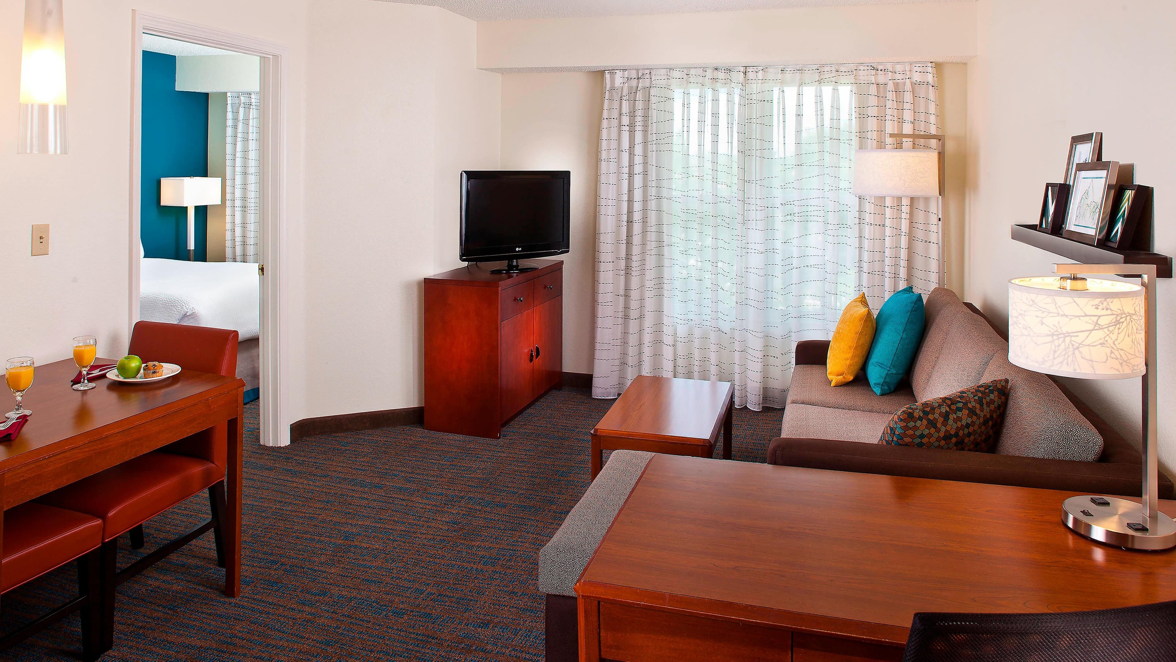 1 Bedroom Suite - Image 1