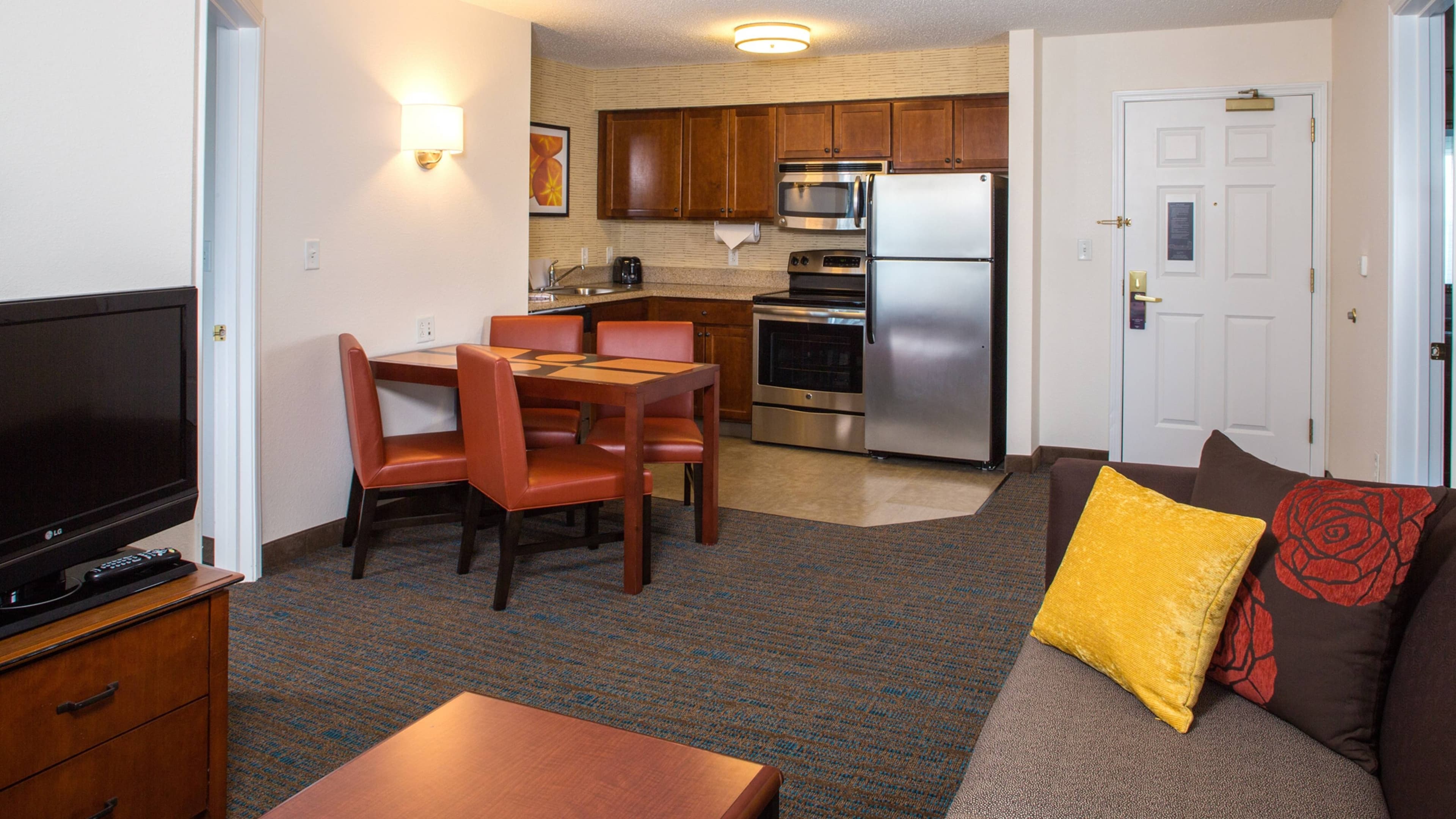 1 Bedroom Suite - Image 3