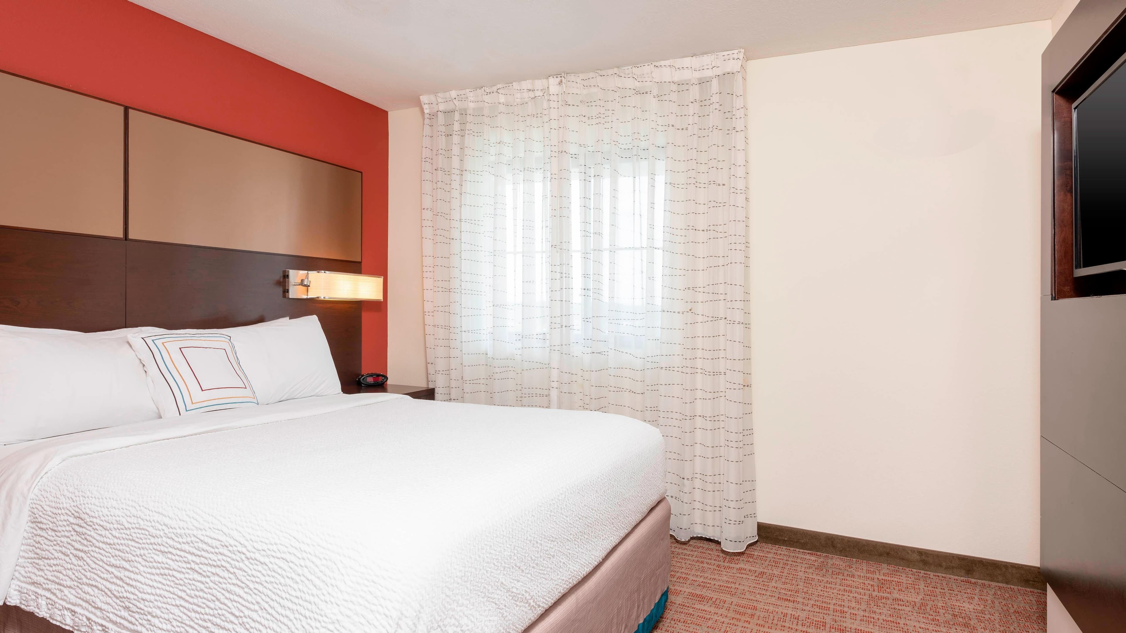 1 Bedroom Suite - Image 4