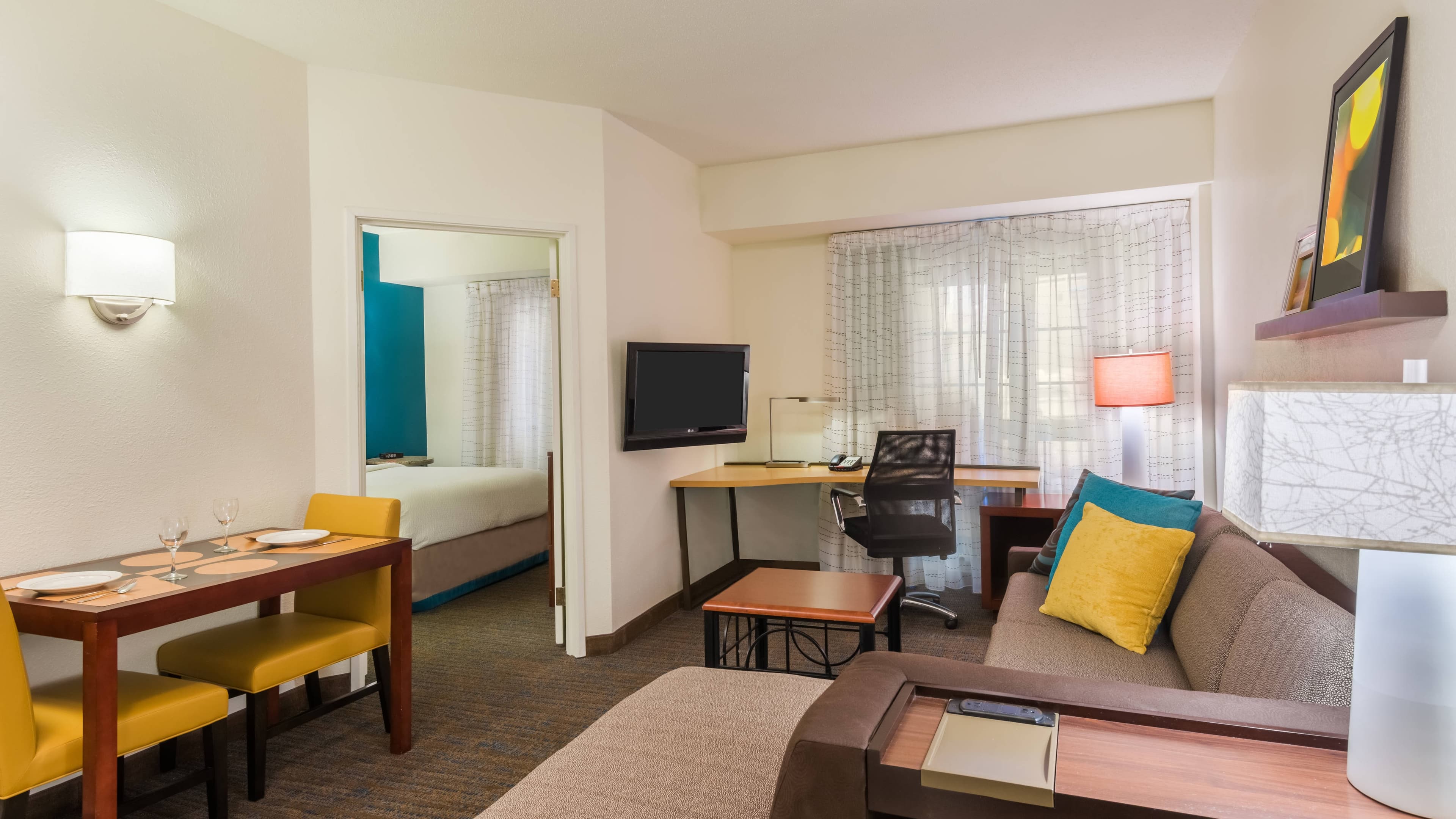 1 Bedroom Suite - Image 2