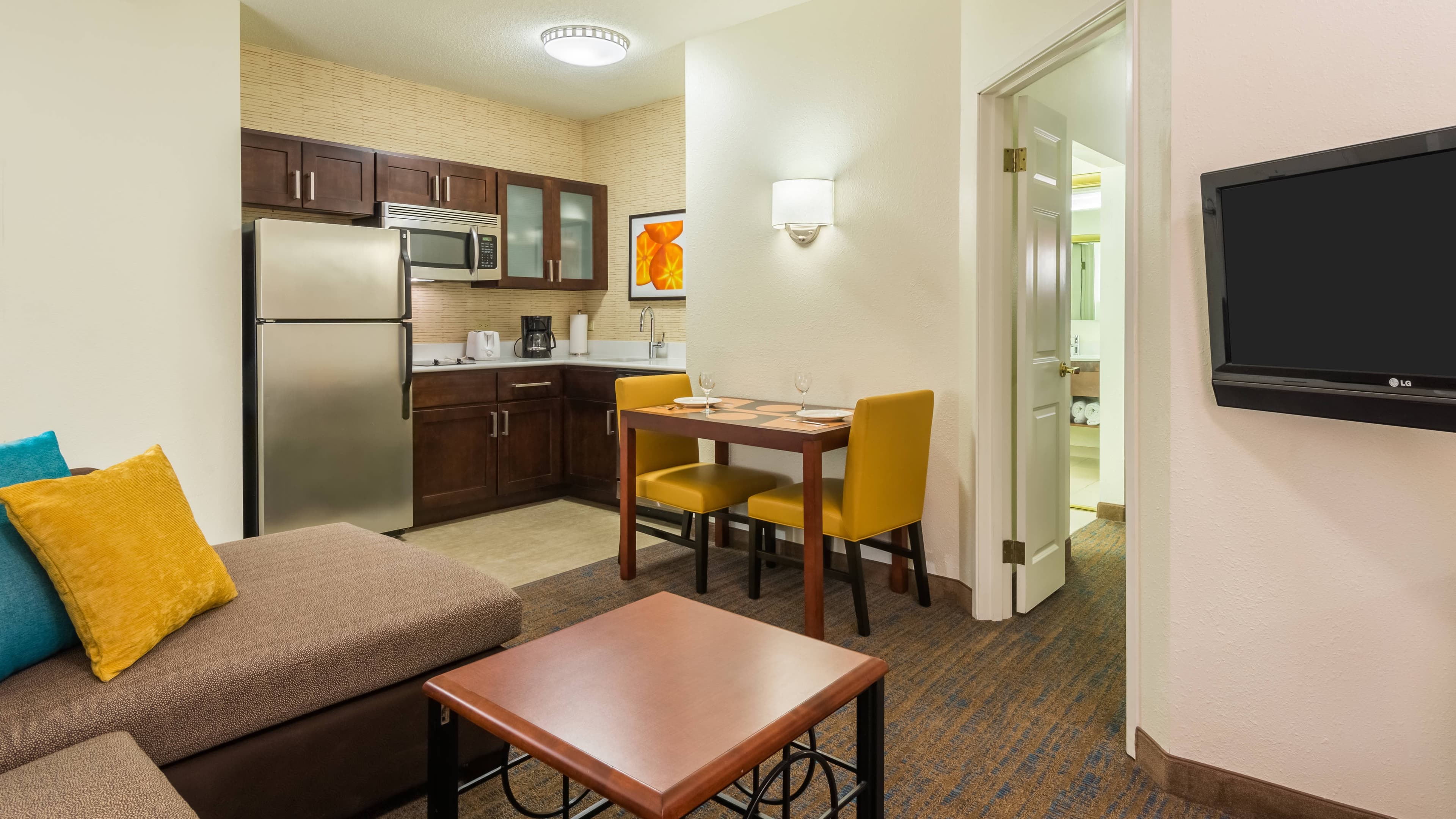 1 Bedroom Suite - Image 1