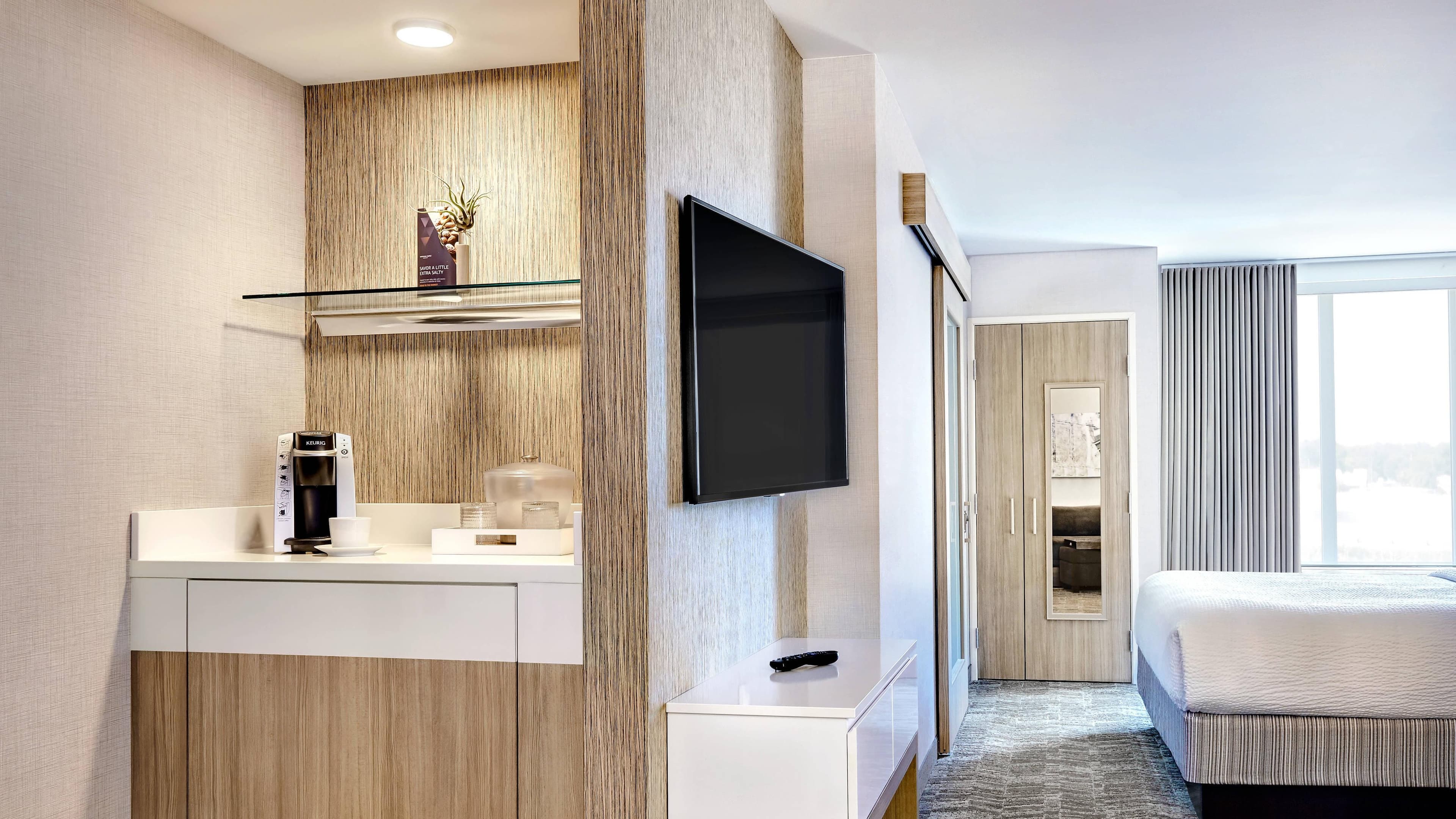 1 Bedroom Suite - Image 5