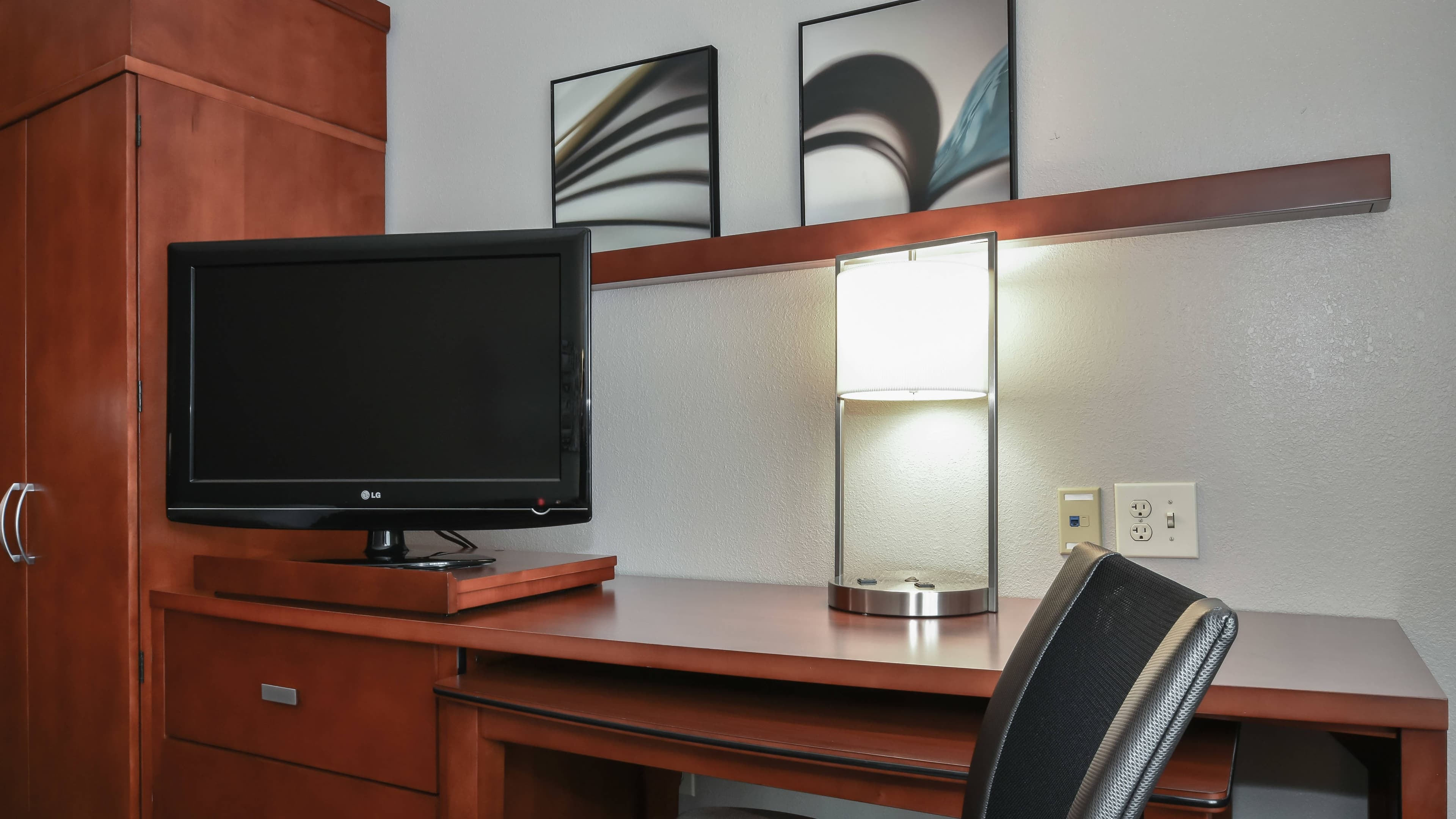 King Guest Room - Image 2