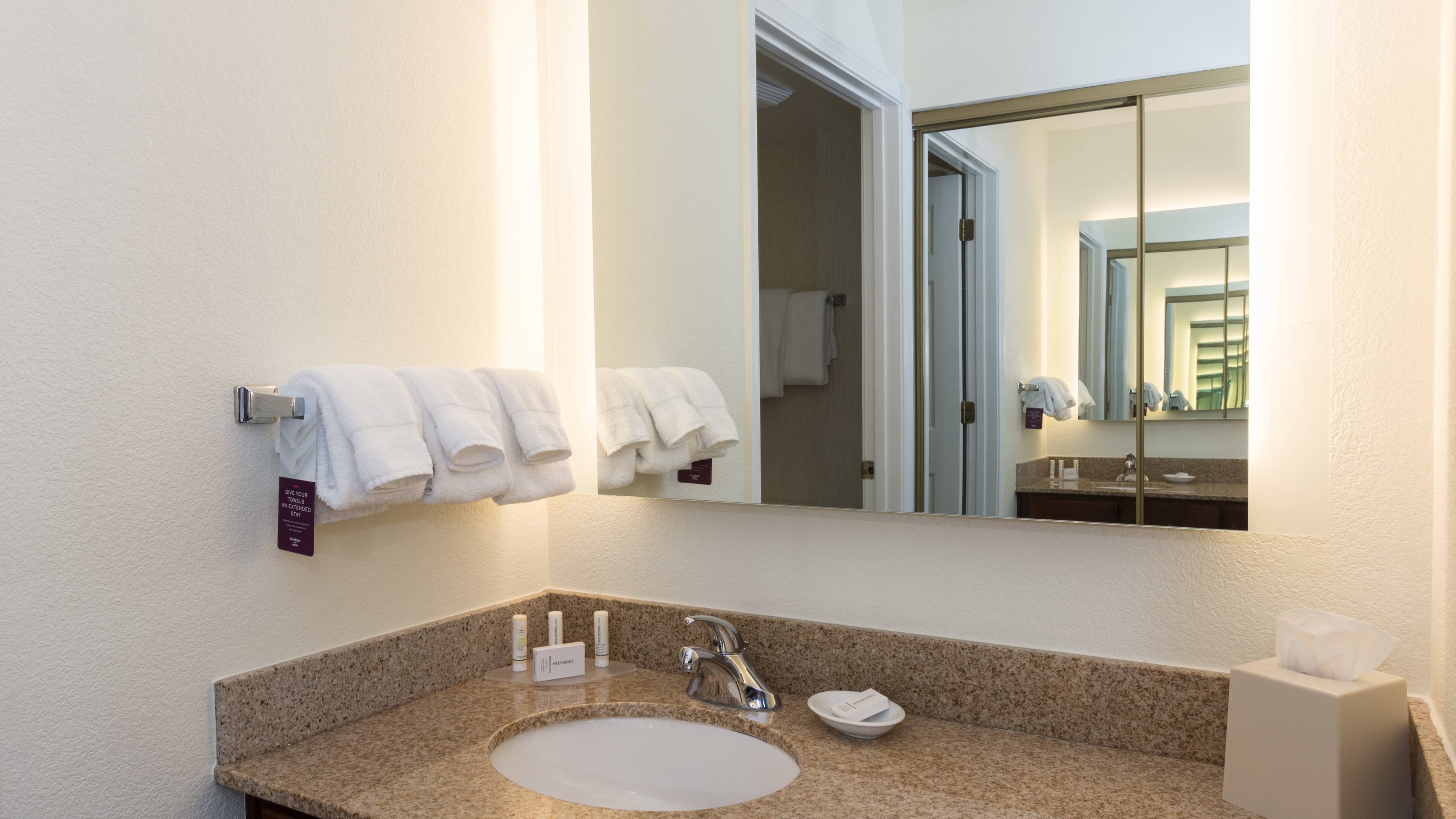 One Bedroom King Suite - Image 7