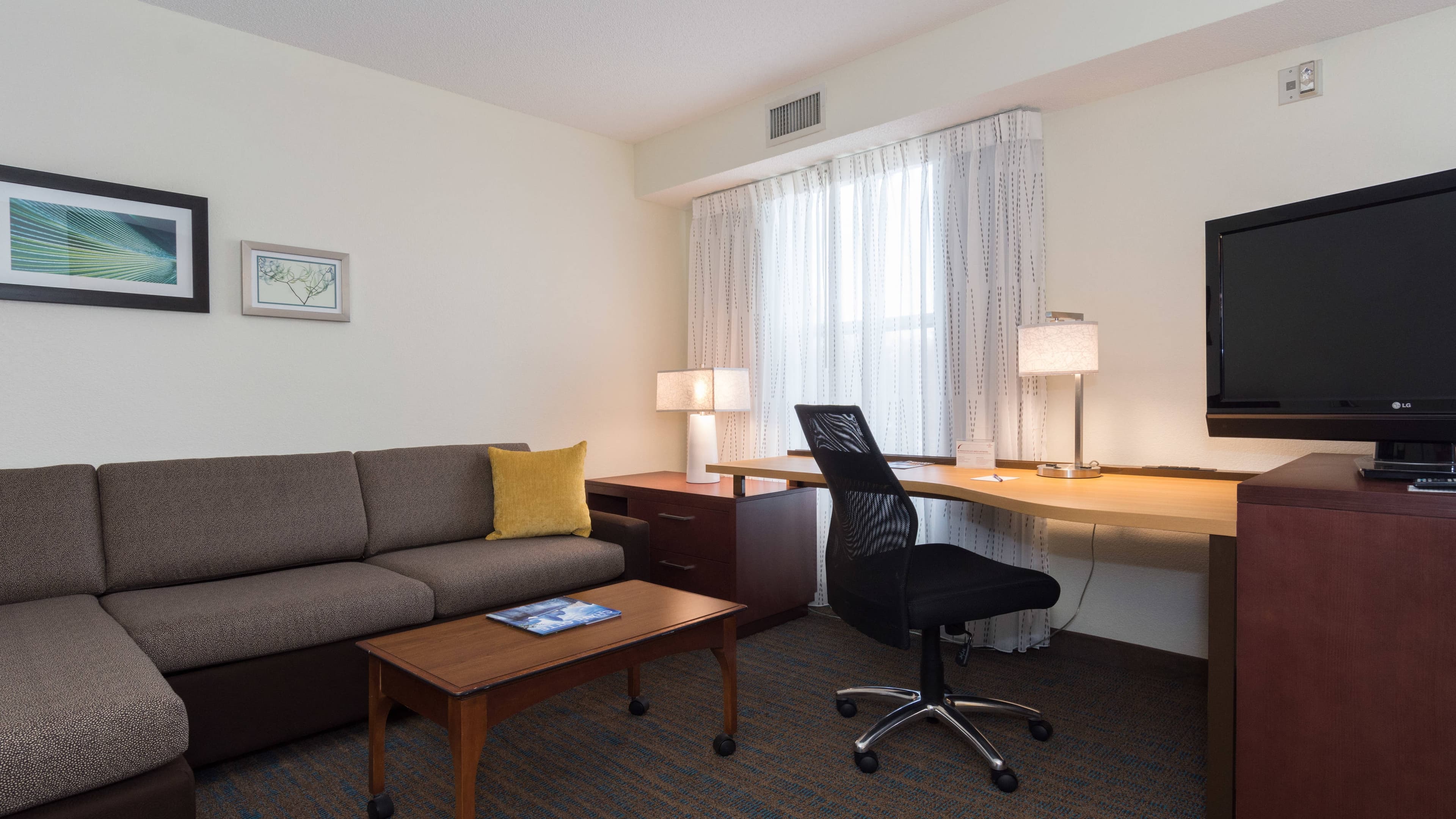 One Bedroom King Suite - Image 5