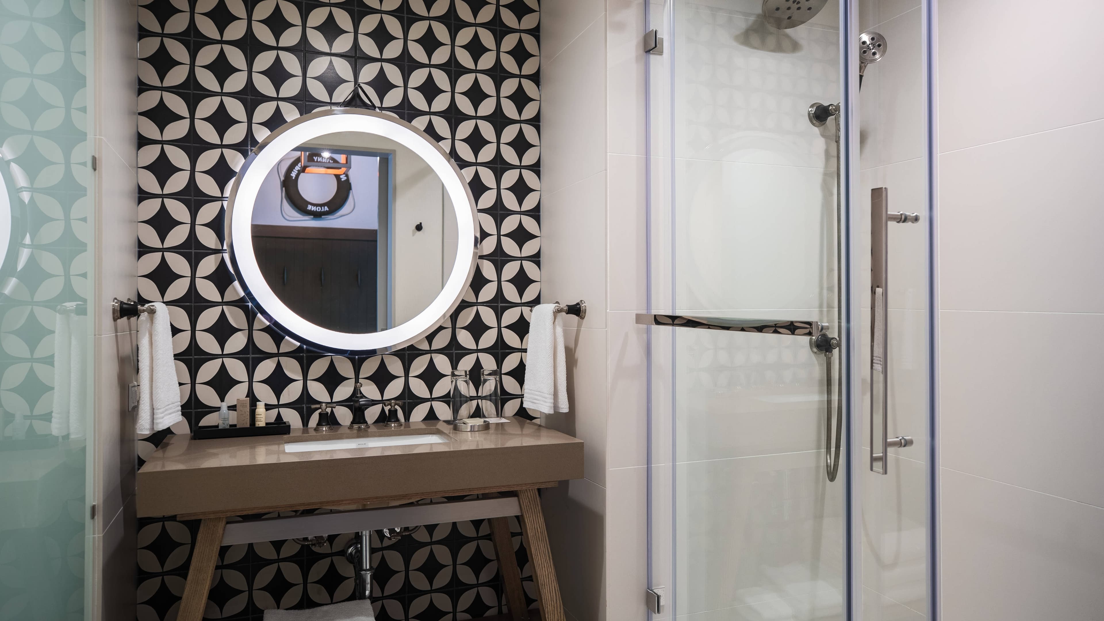 King Guest Room - Image 3