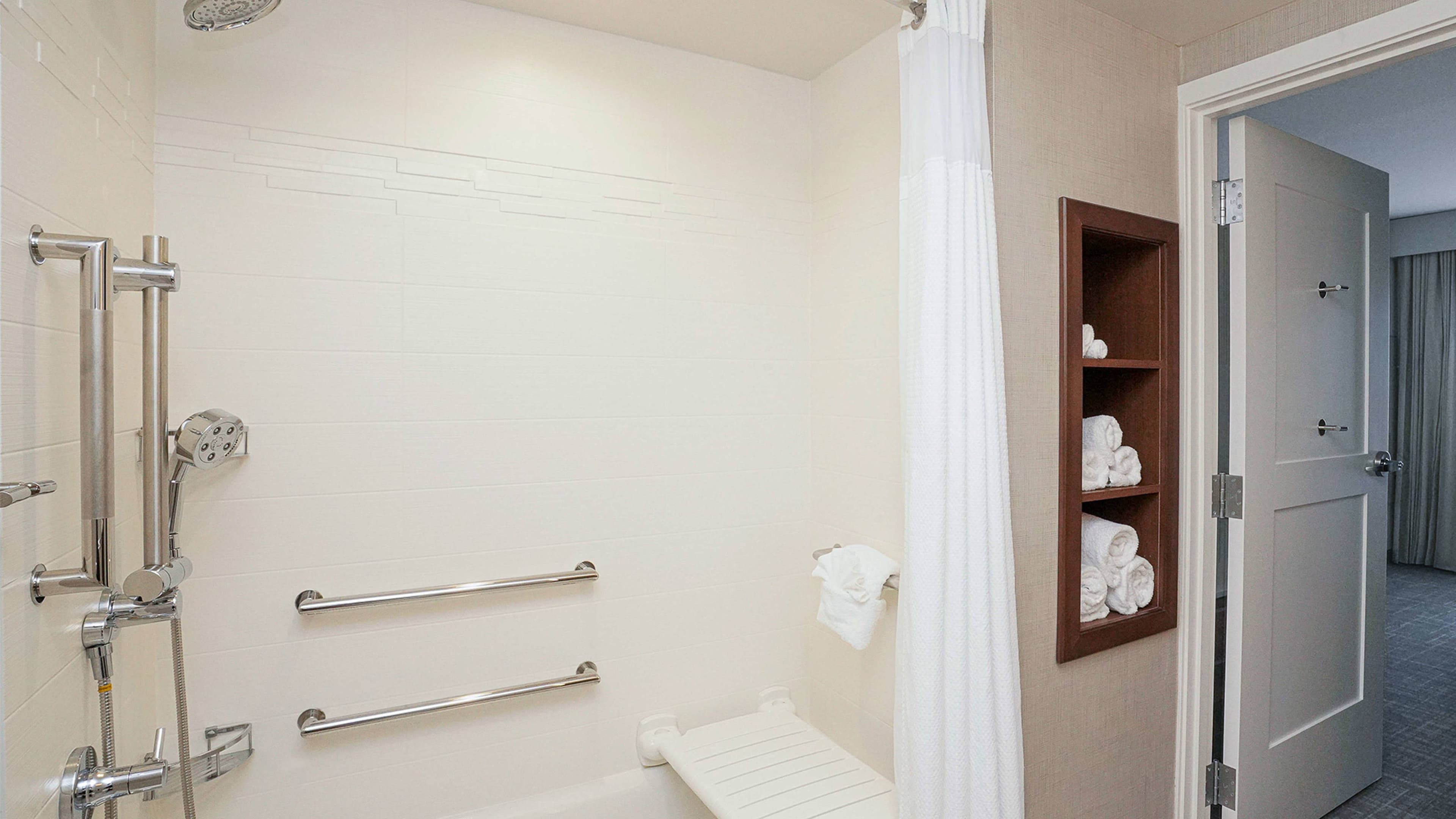 Studio King - Image 6