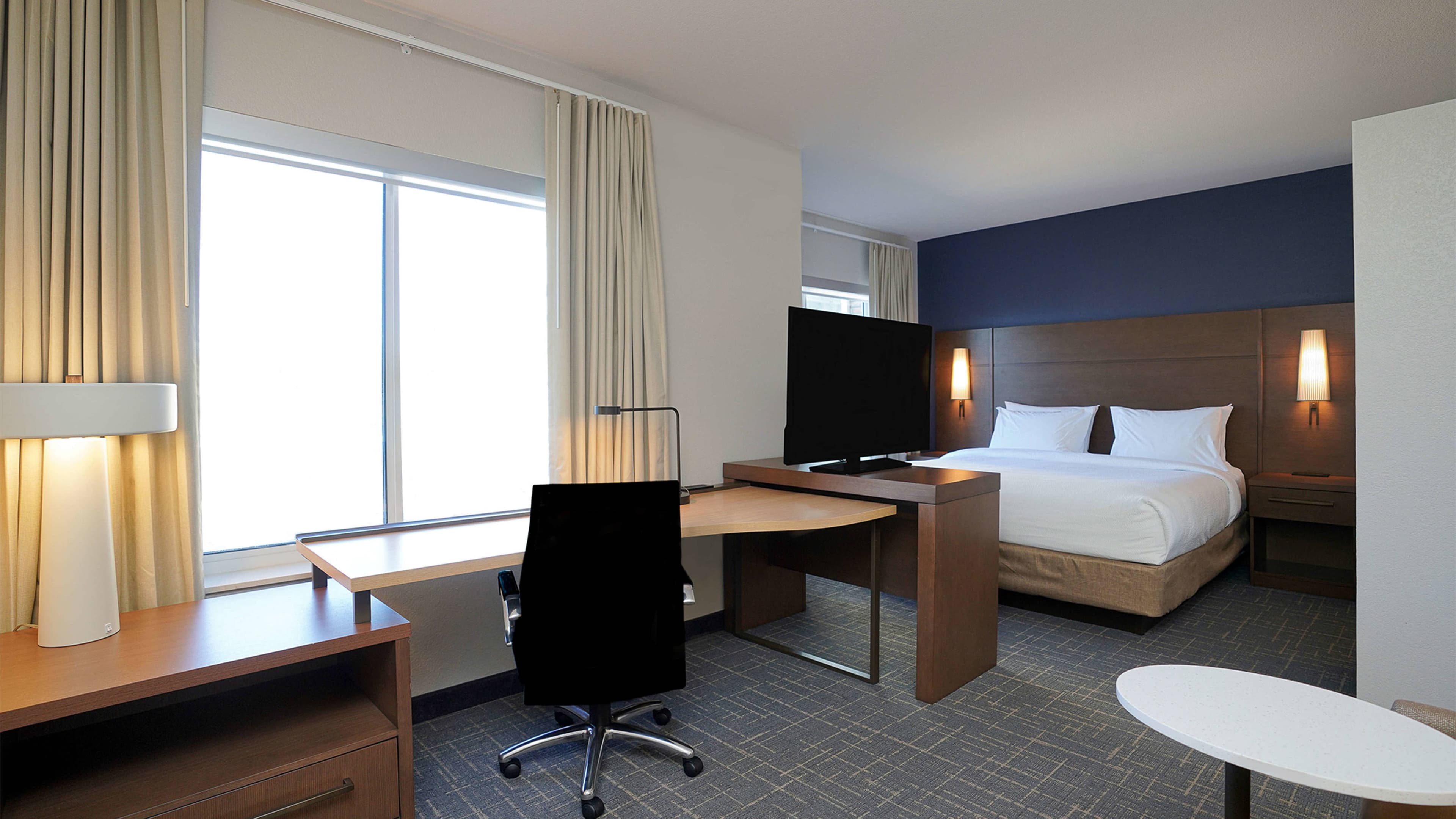 Studio King - Image 1