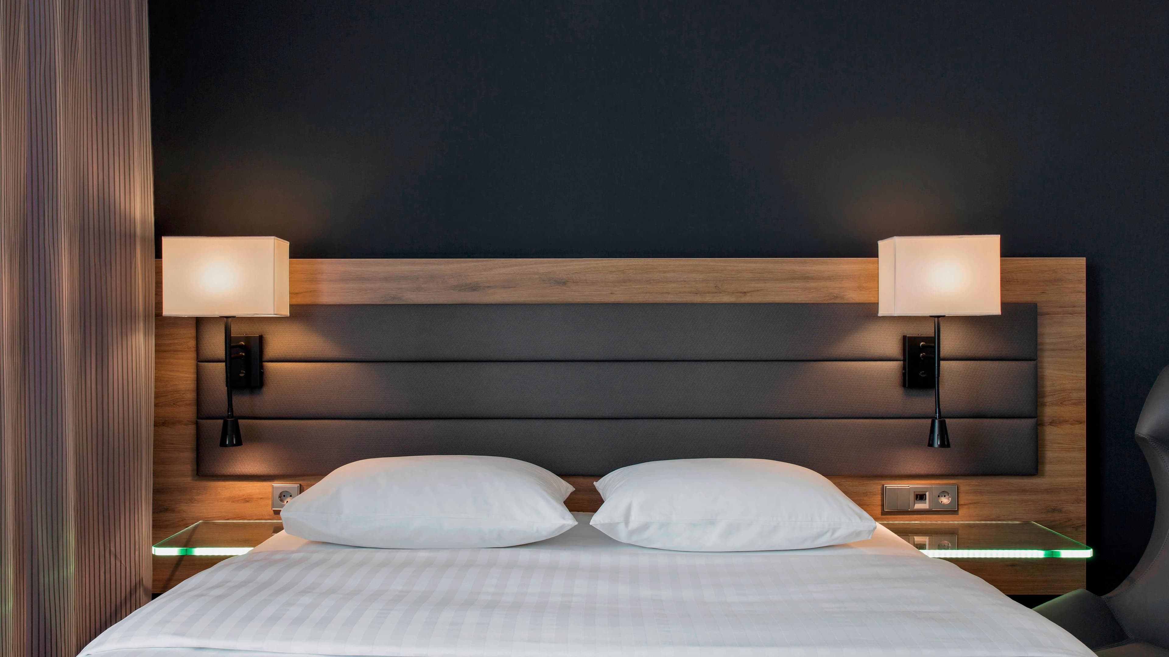 Moxy Queen Sleeper - Image 3