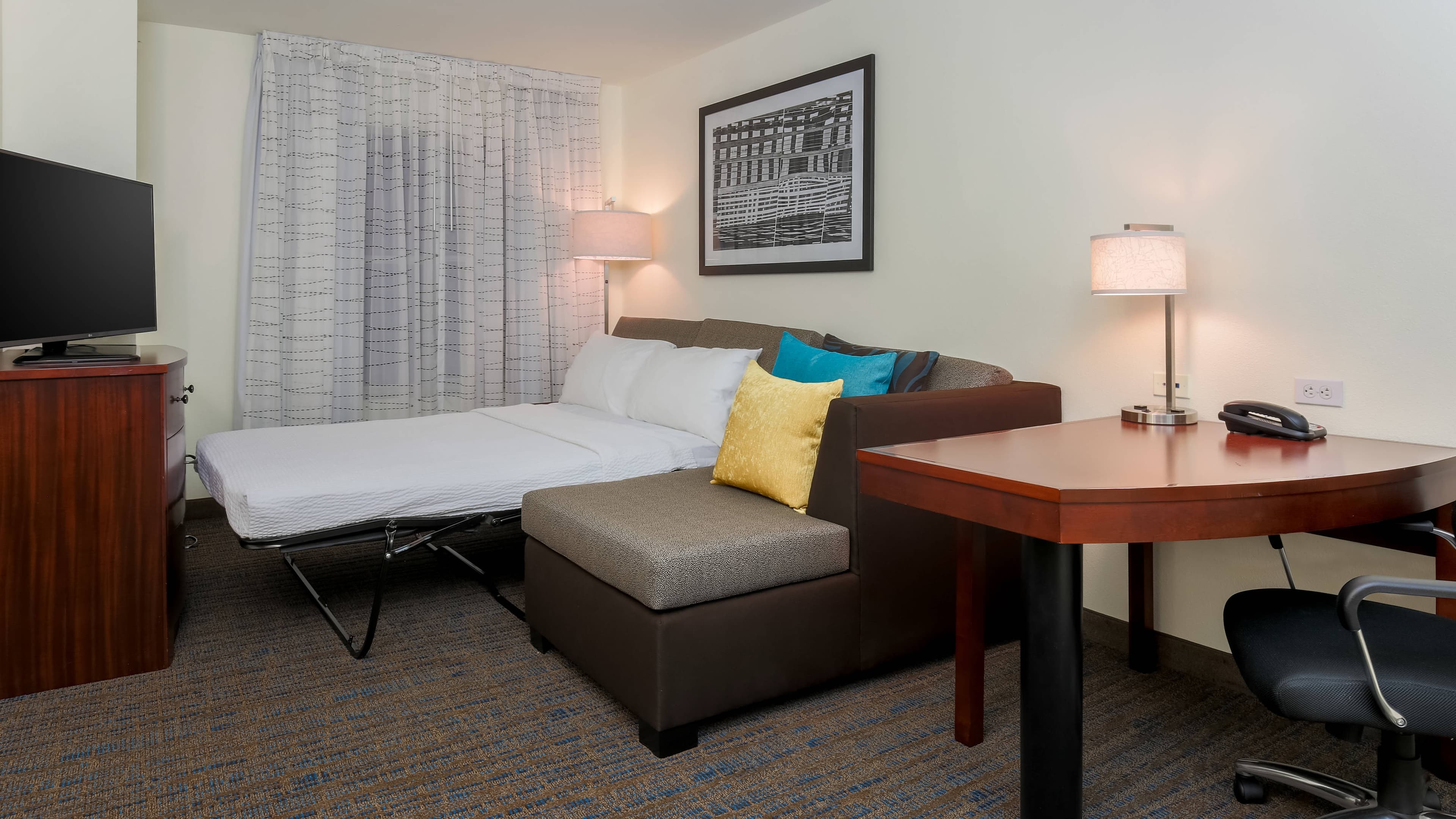 1 Bedroom Suite - Image 3