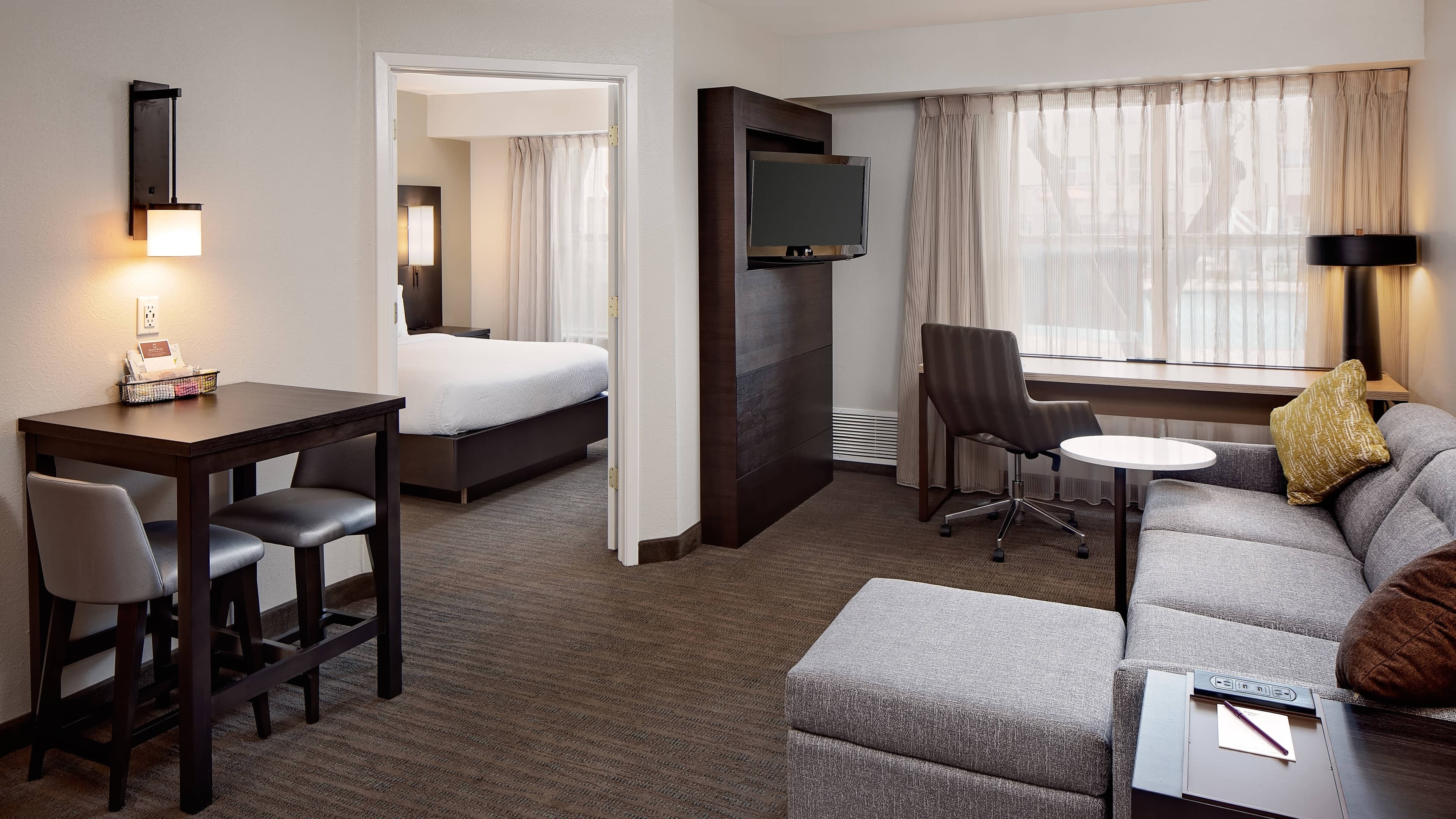 1 Bedroom Suite - Image 1