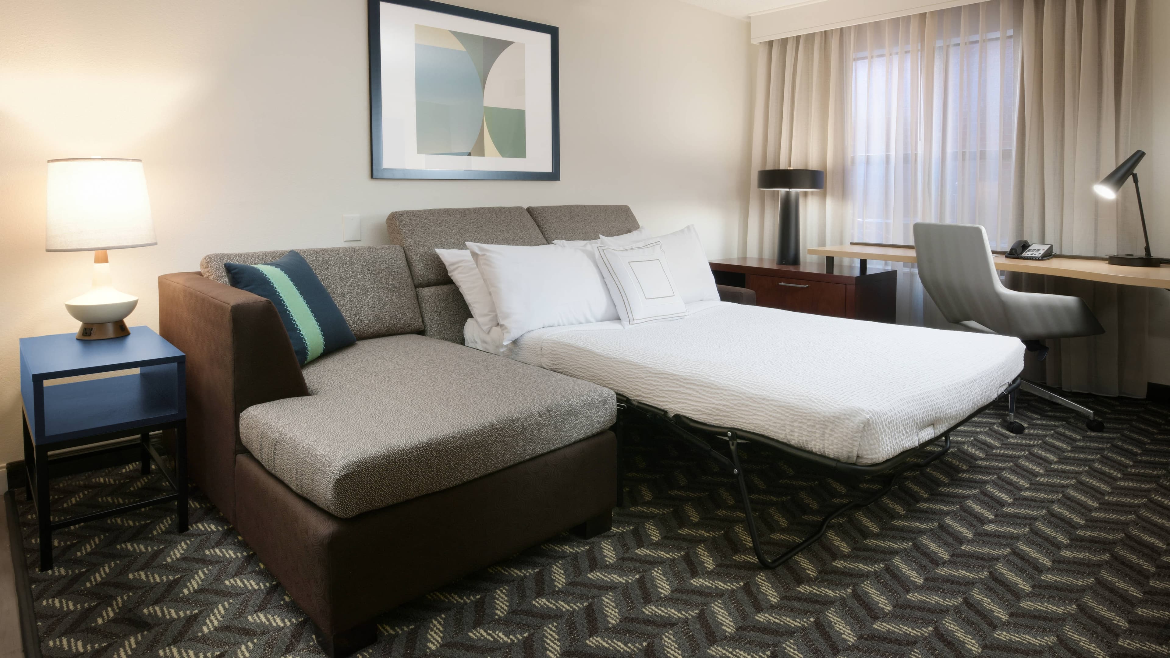 1 Bedroom Suite - Image 2