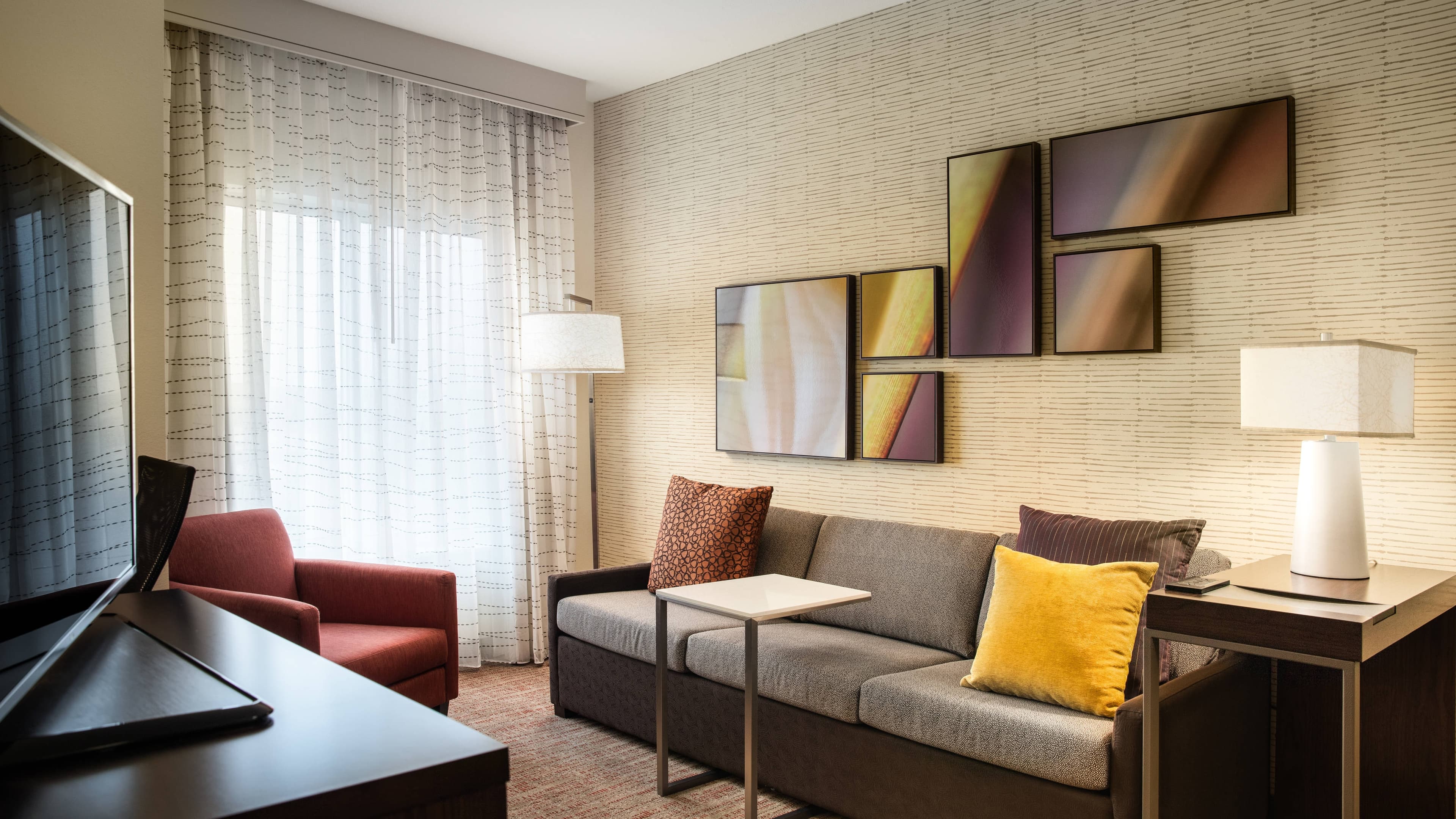 1 Bedroom Suite - Image 1