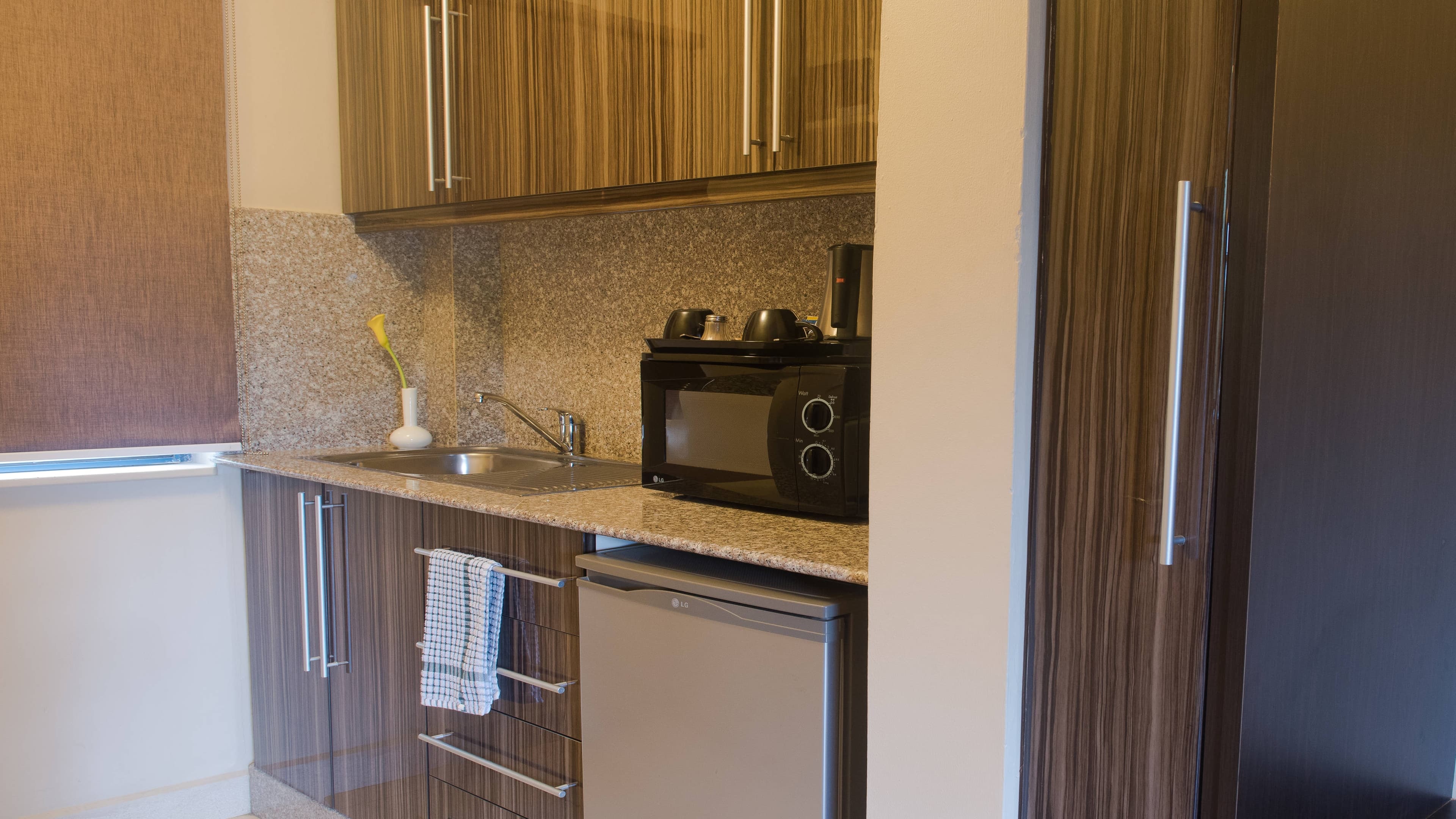 1 Bedroom Bi-level Loft - Image 3