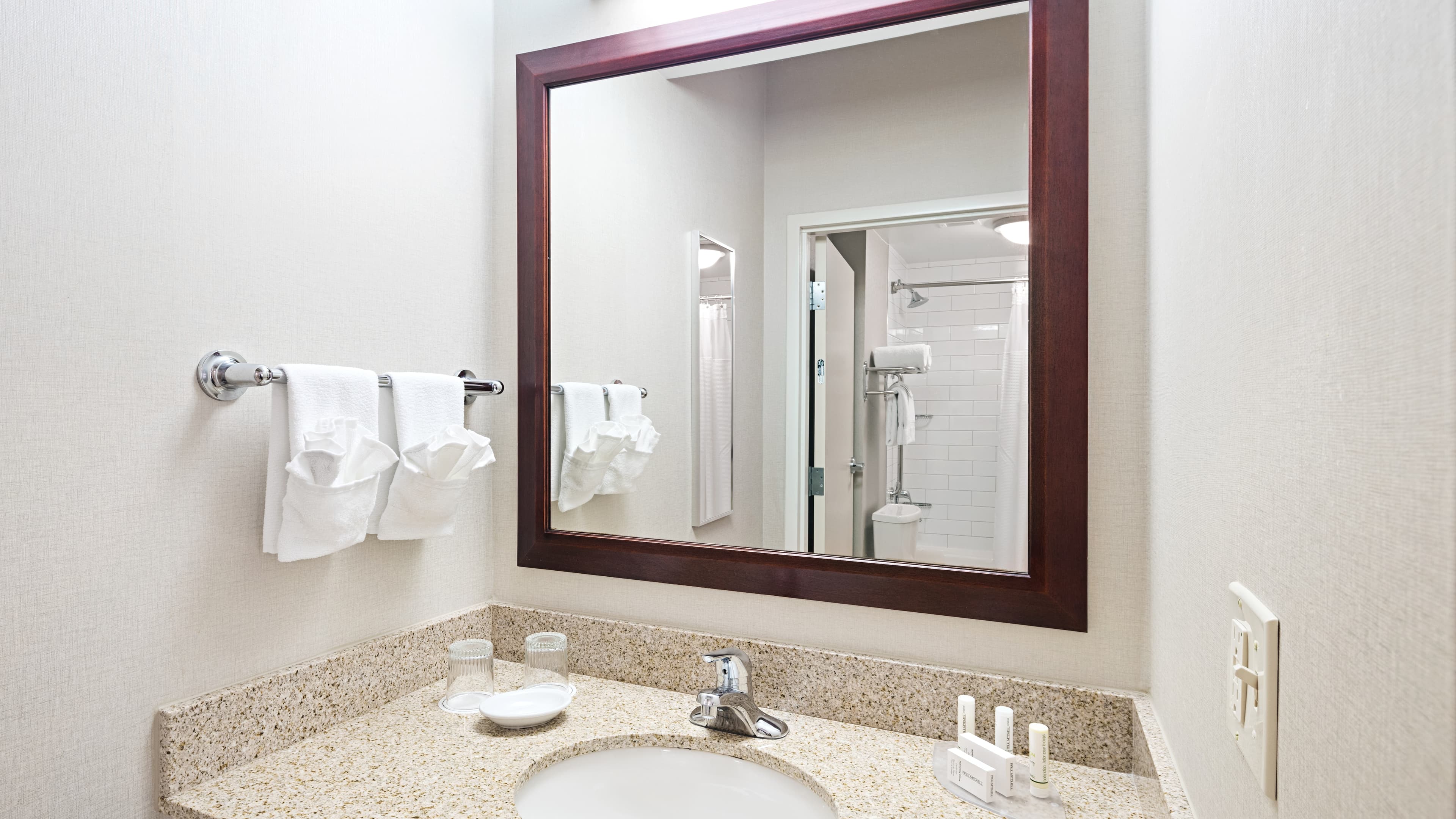 1 Bedroom Studio Suite - Image 6