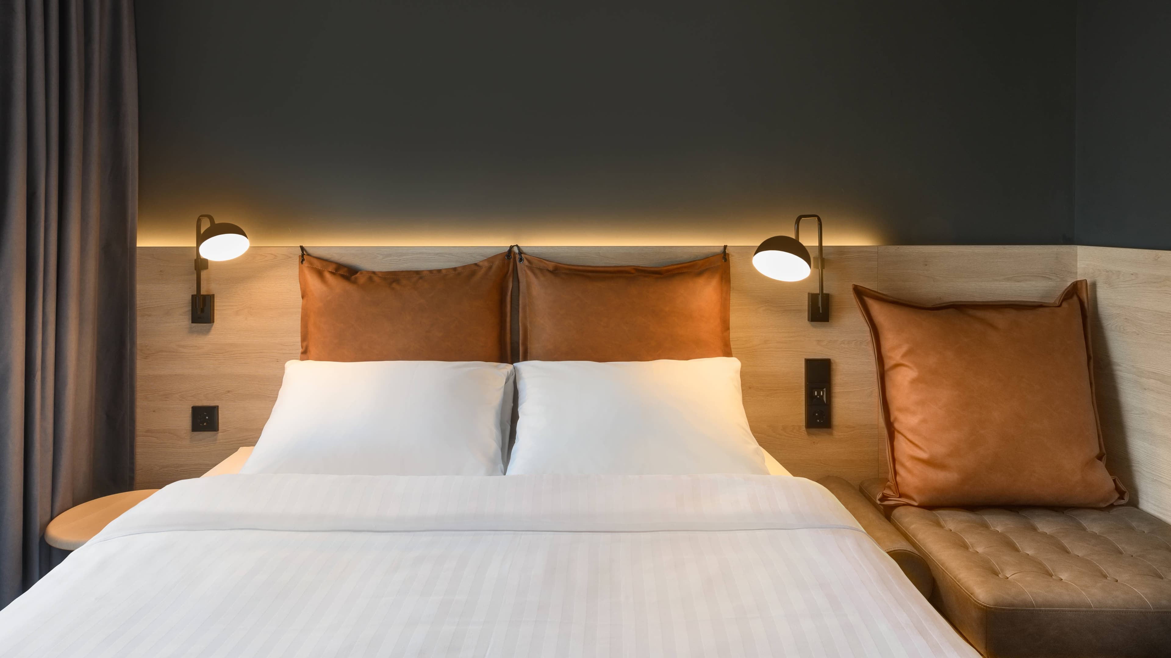 Moxy Queen Sleeper - Image 2