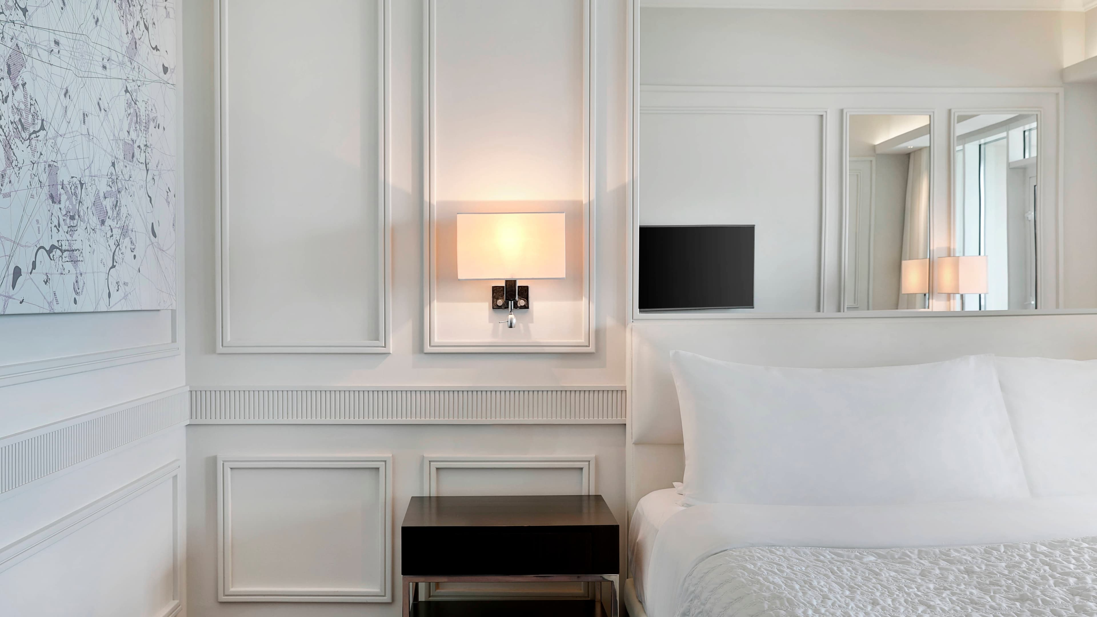 Deluxe Sea View - Image 4