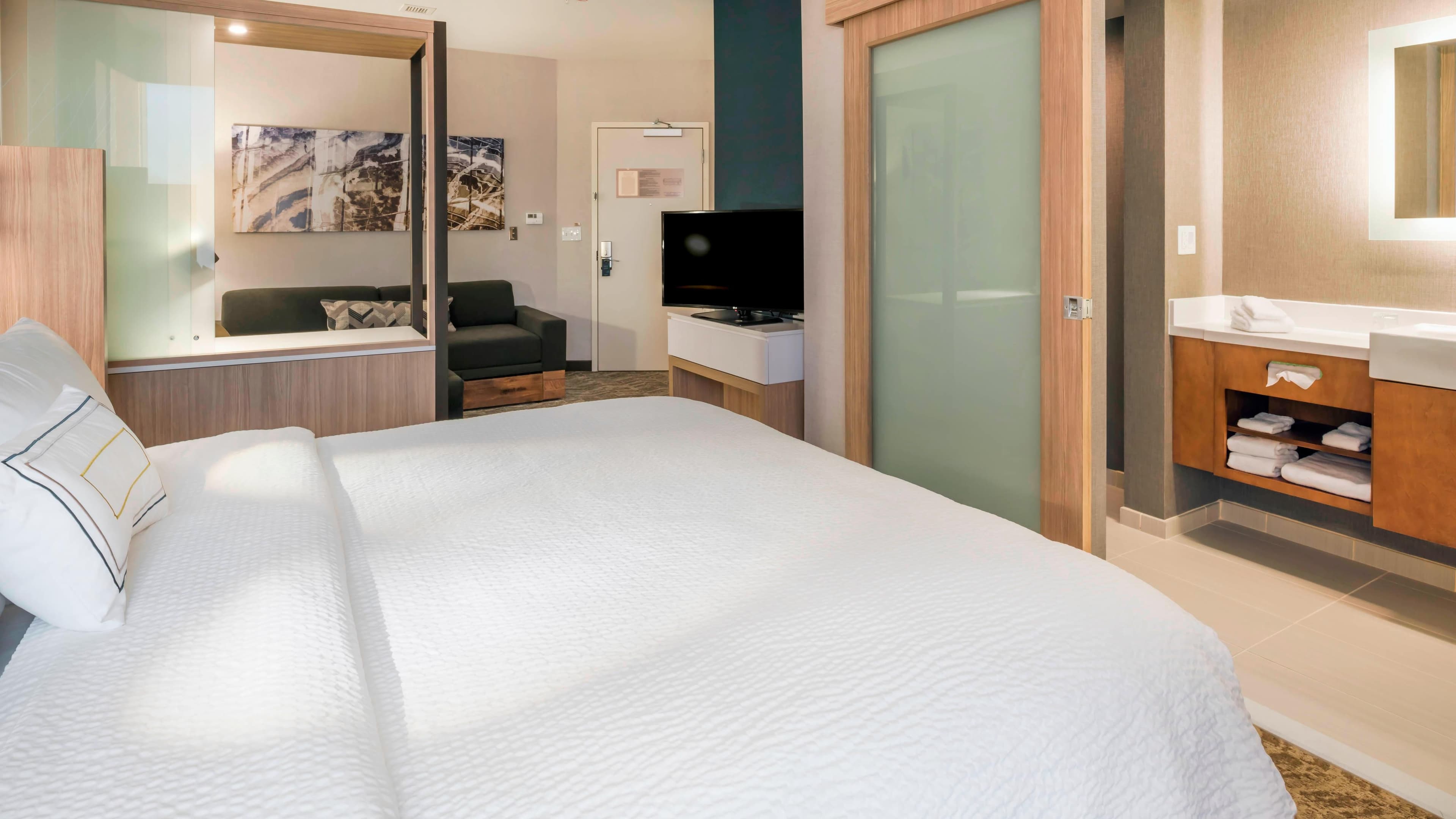 Larger Studio - Image 2