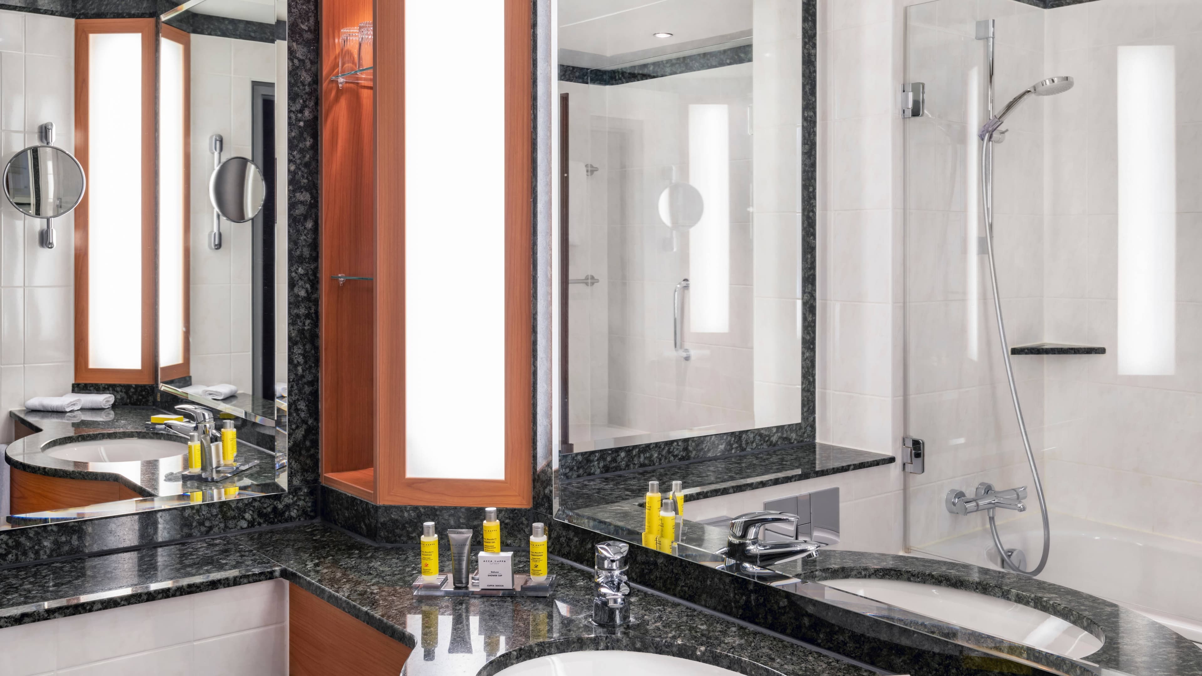 Deluxe Guest room - Image 4