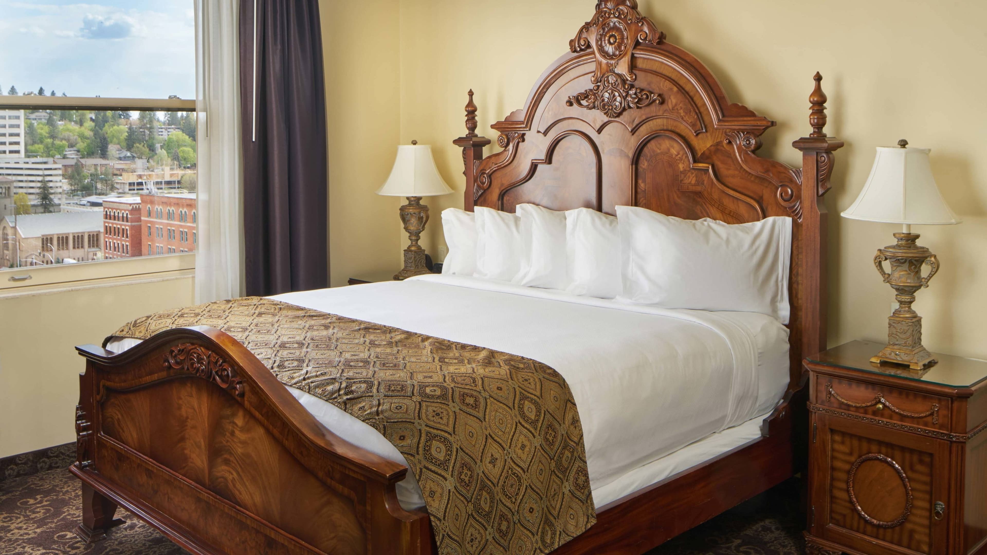 Guest Room - Image 2