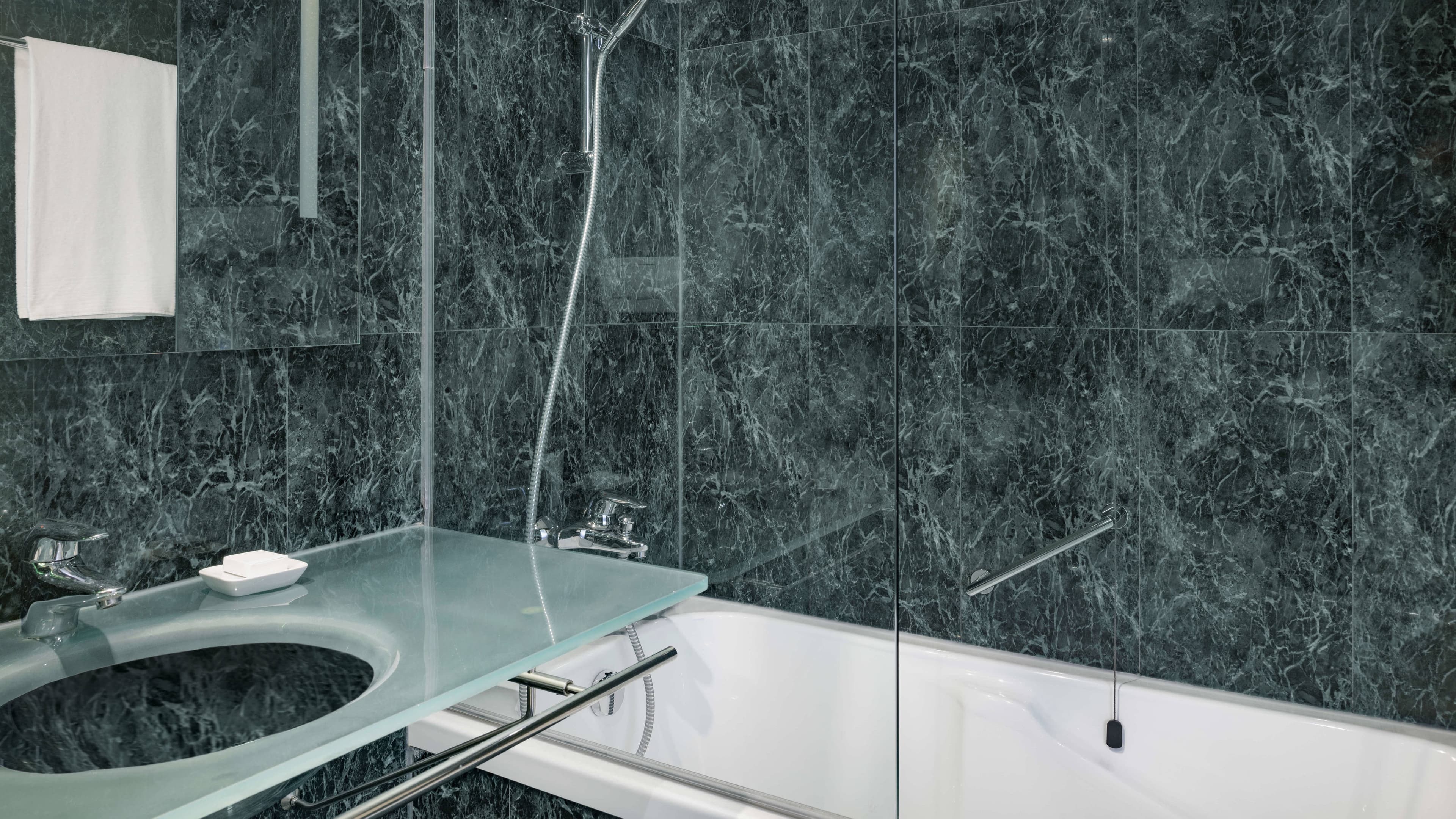 Standard Twin - Image 7