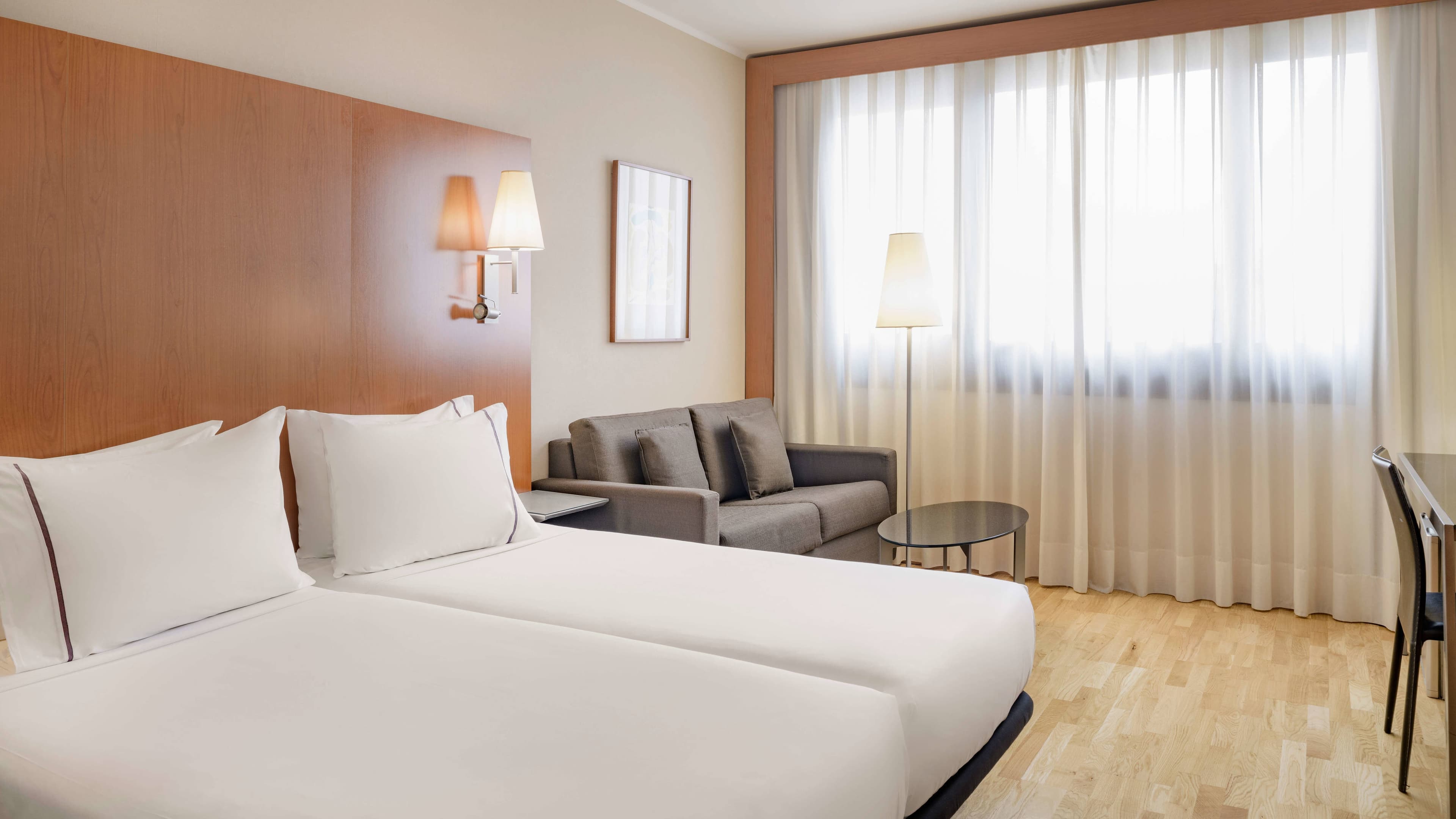 Standard Twin - Image 1