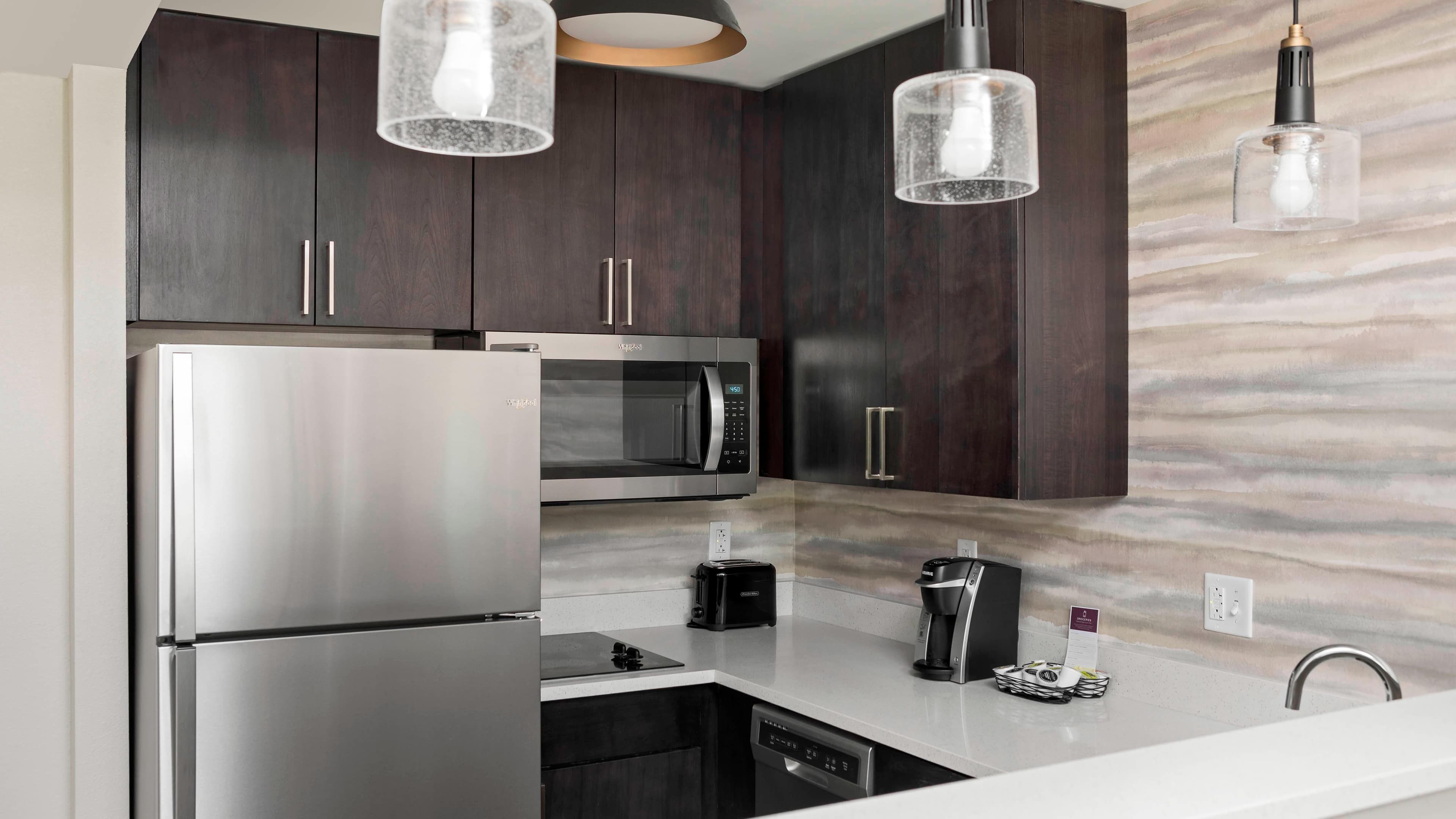 1 Bedroom Family Suite - Image 4