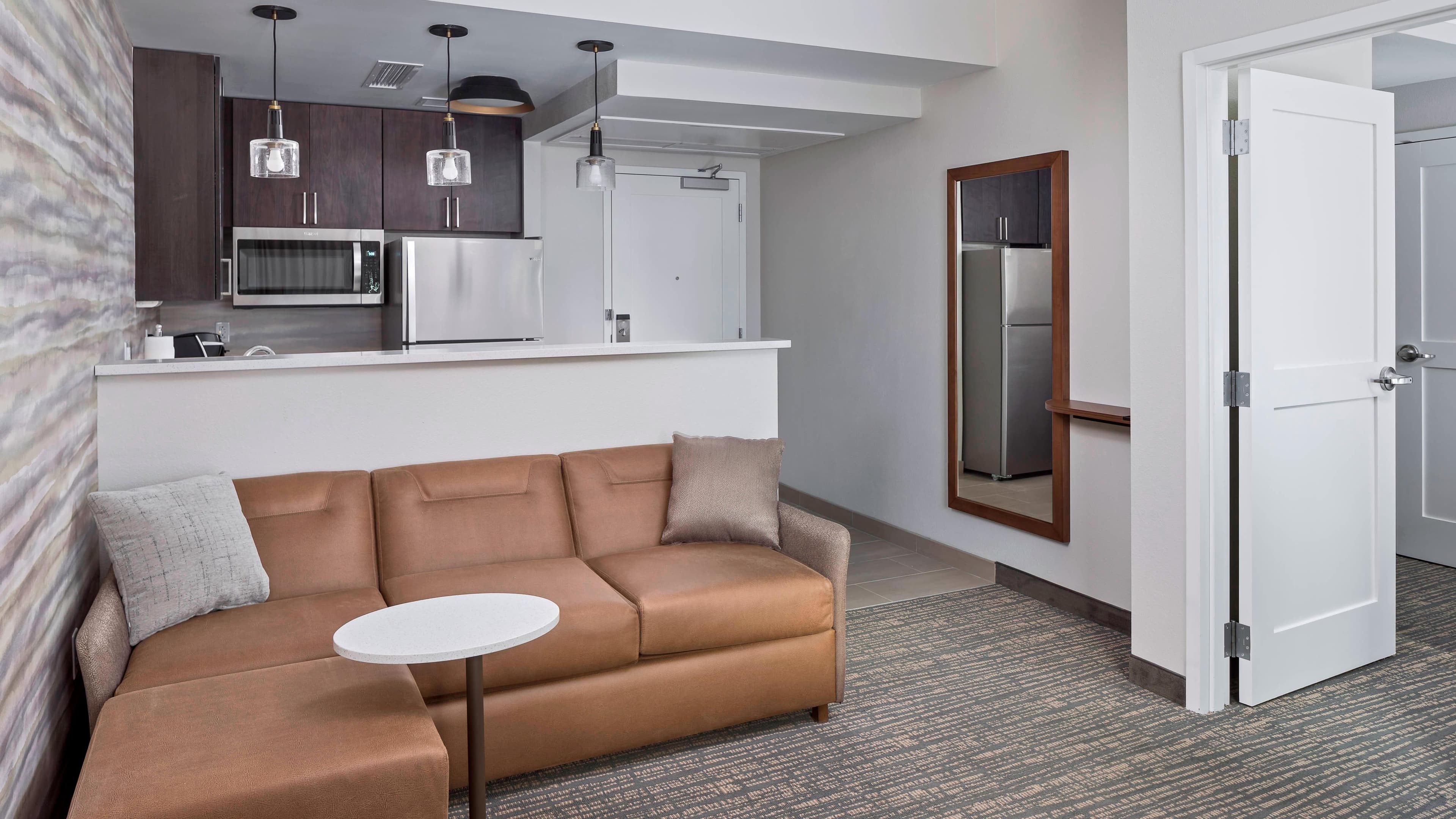 1 Bedroom Family Suite - Image 6
