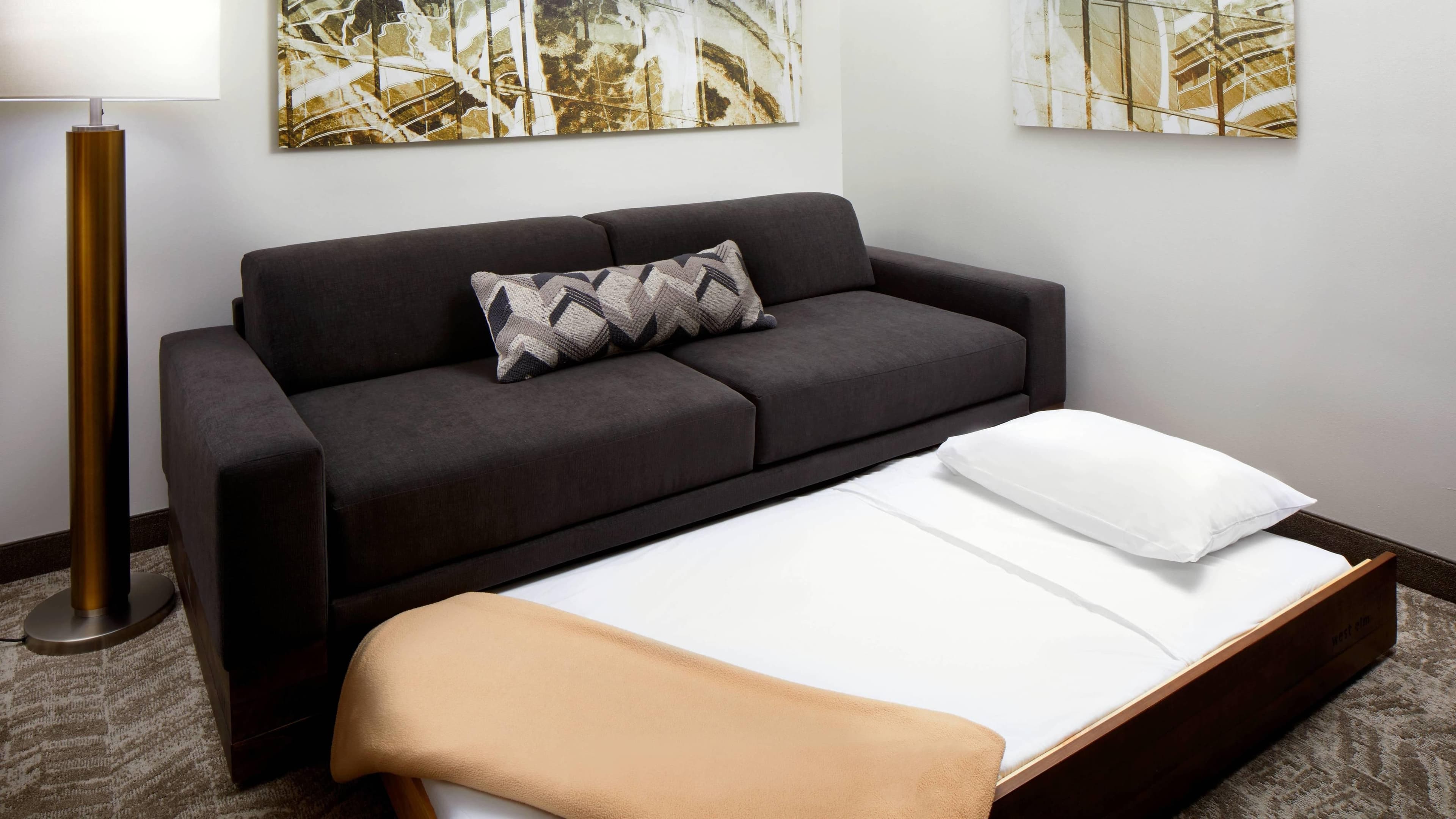 Queen Queen Suite - Image 2