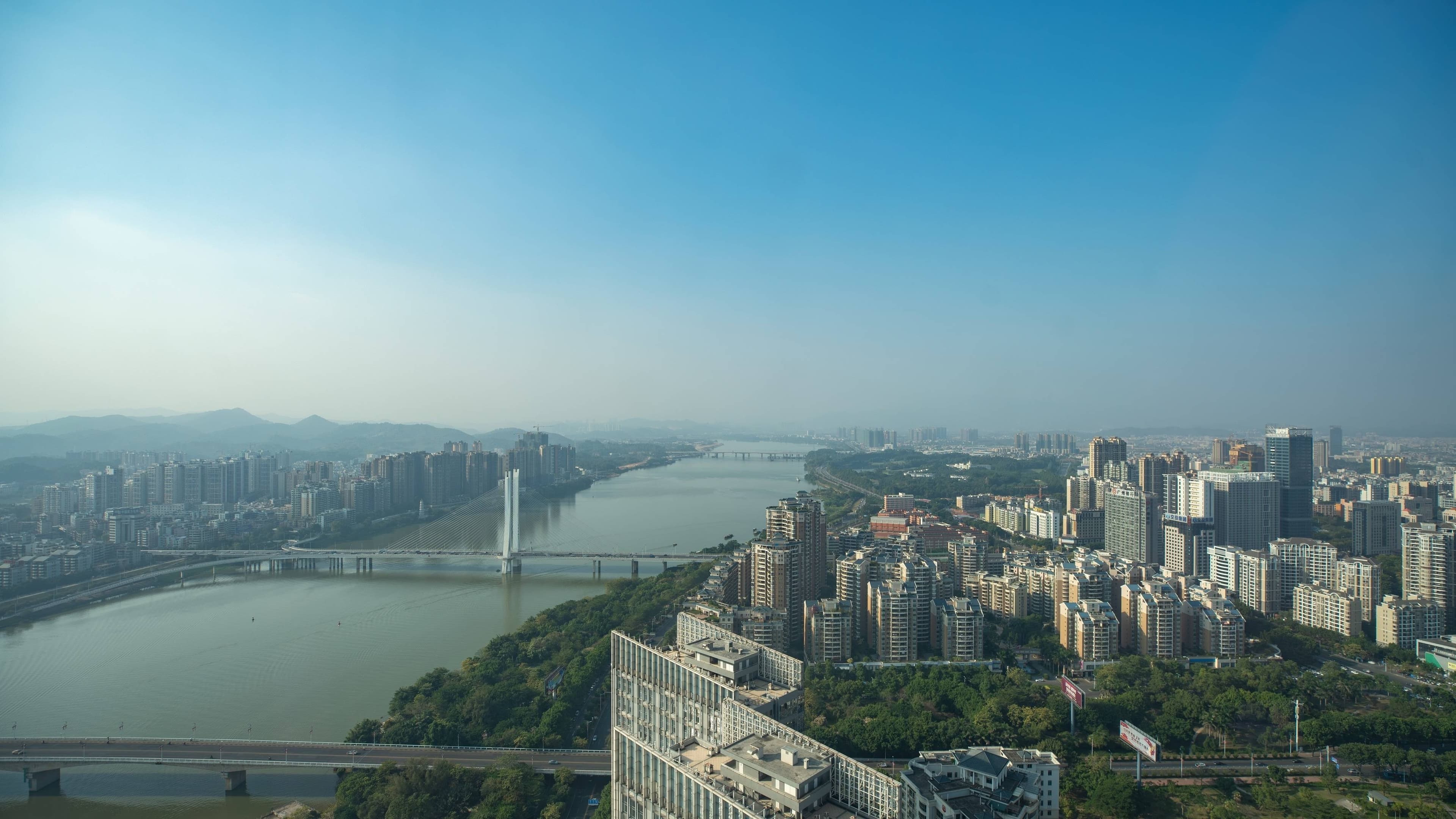 Deluxe King - Image 3