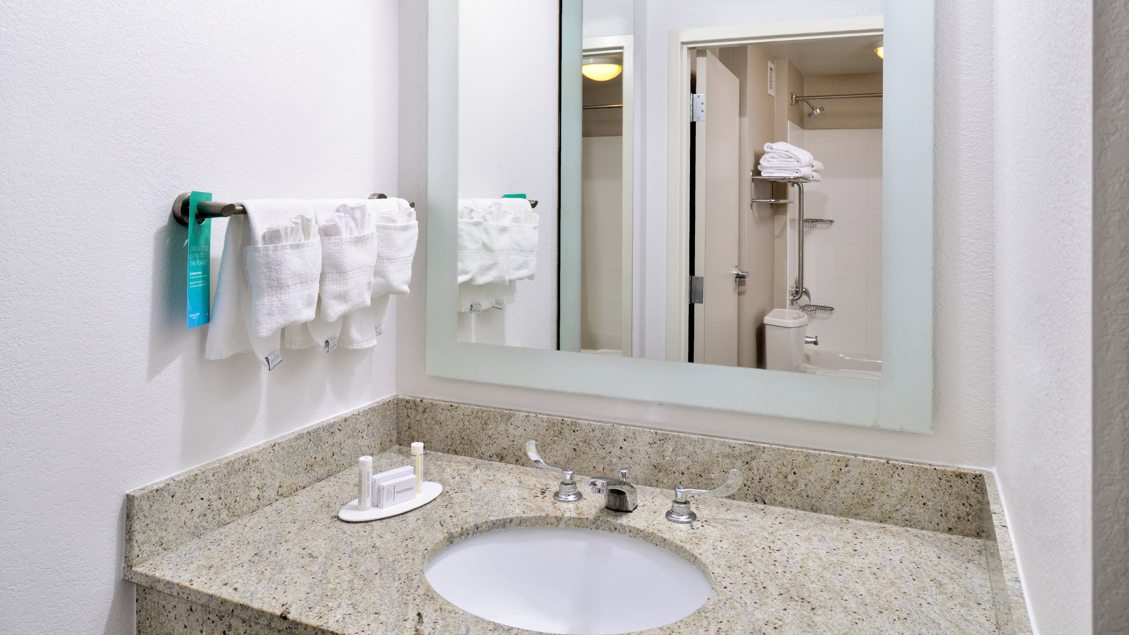 Double Bed Suite - Image 5