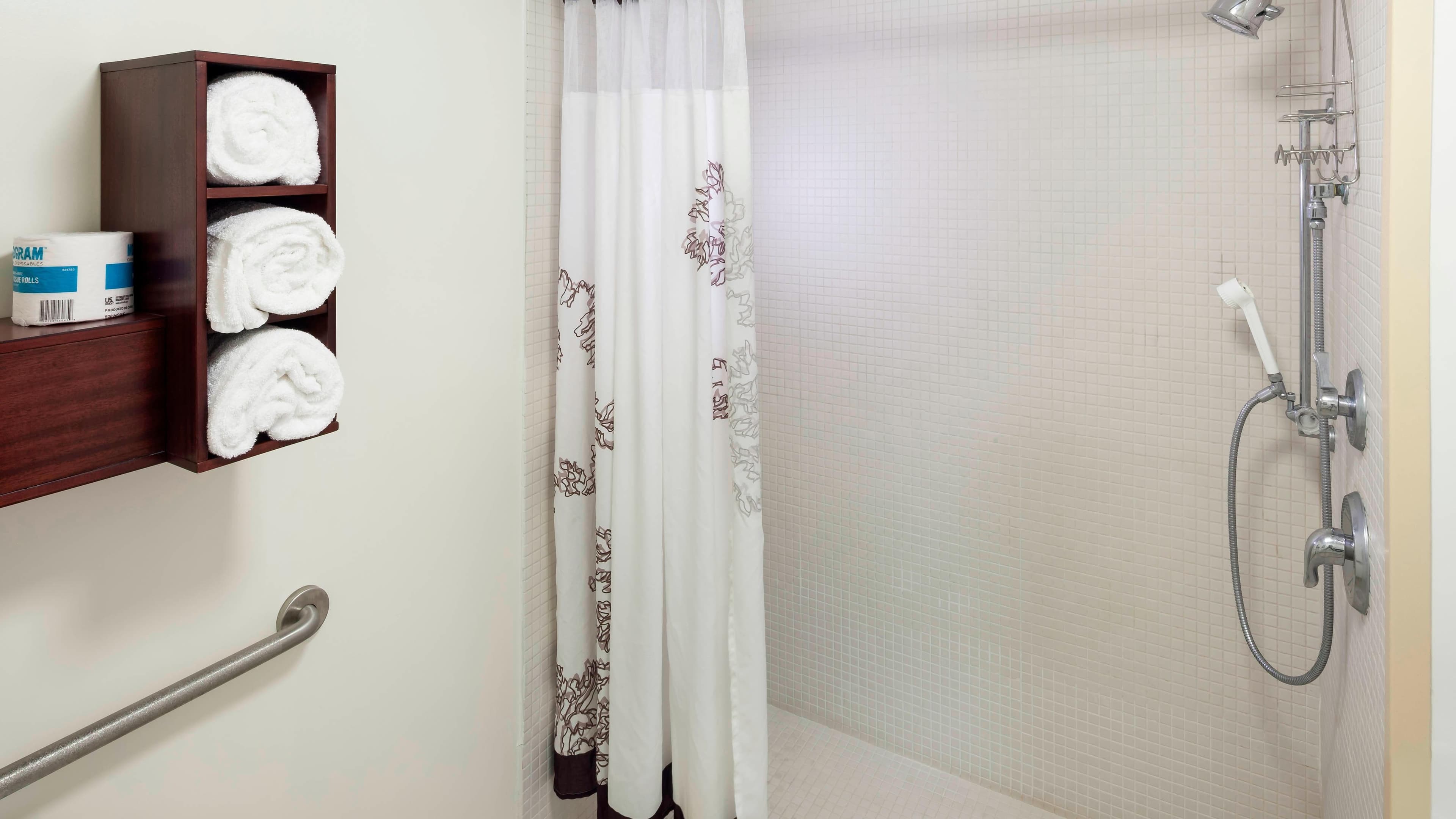 1 Bedroom Suite - Image 4