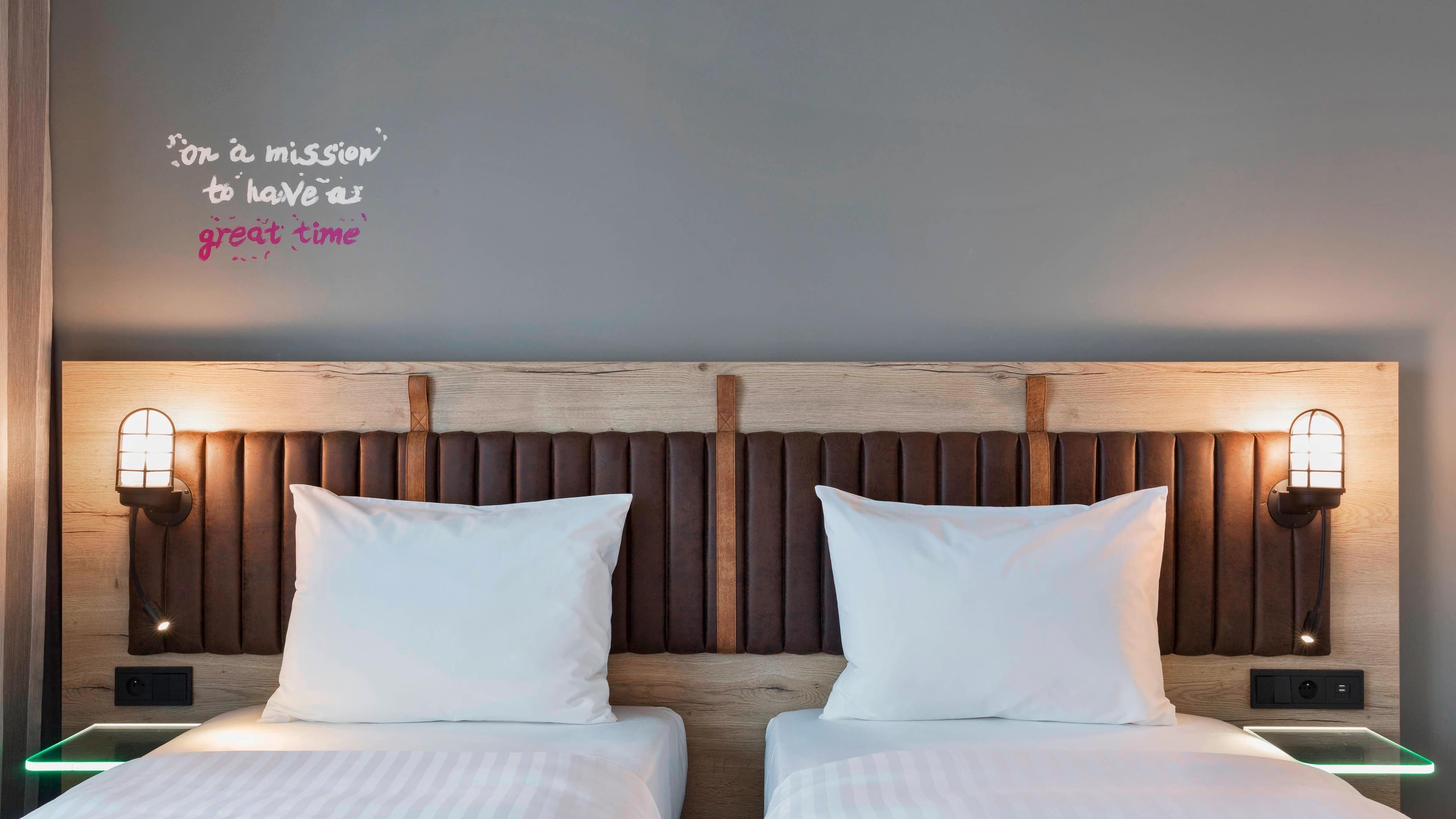 Twin Moxy Sleeper Room - Image 3