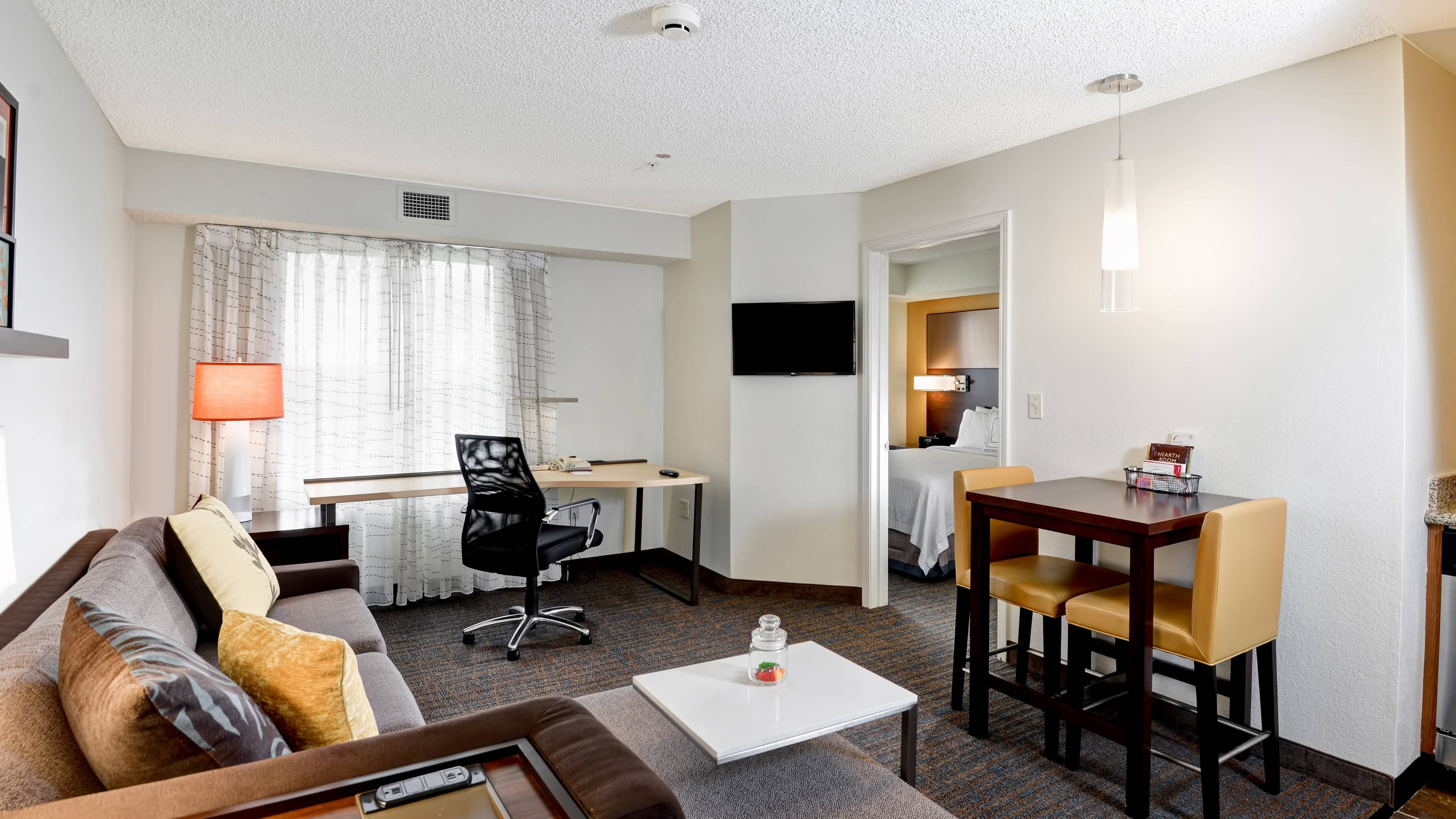 1 Bedroom Suite - Image 1