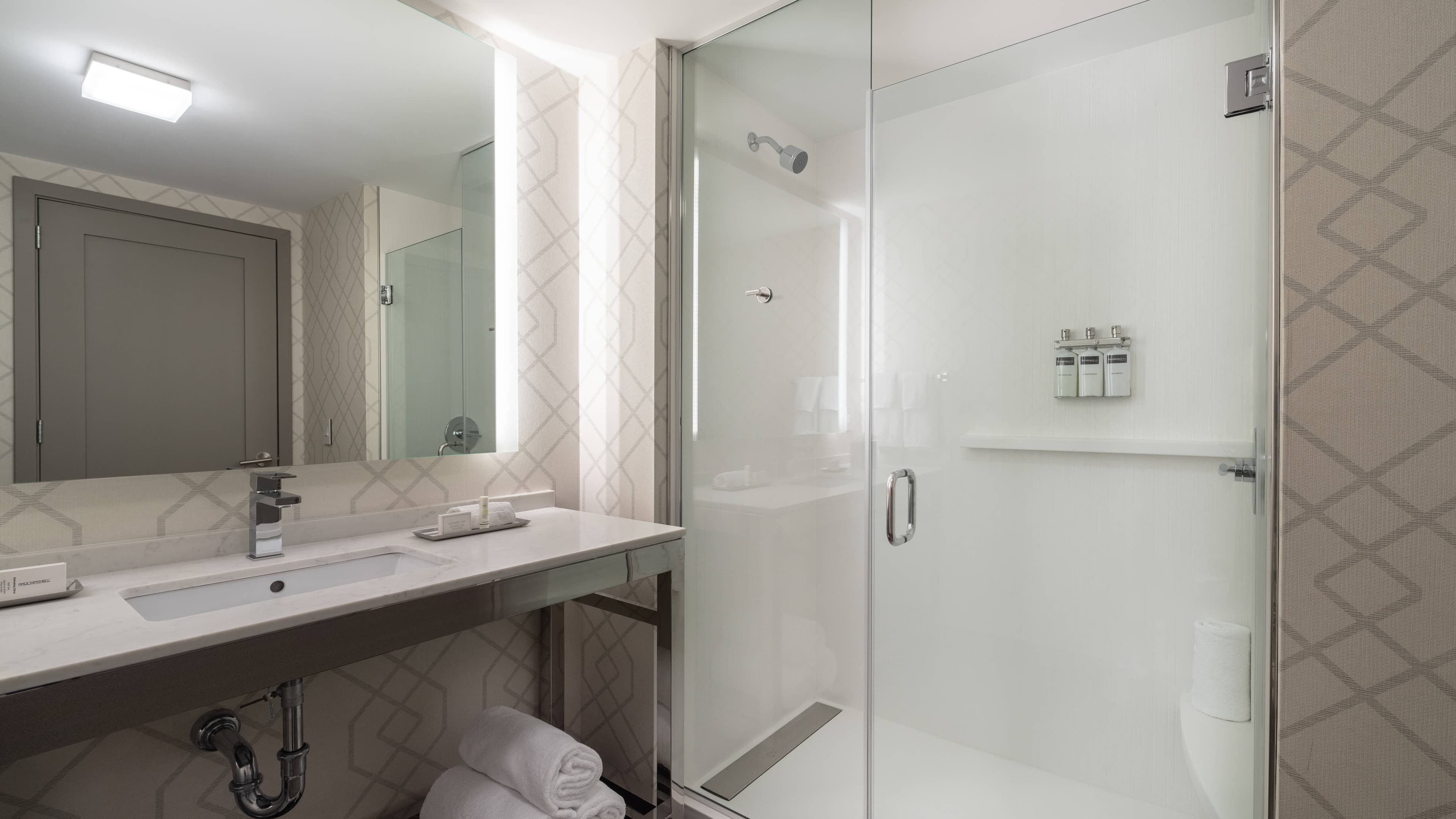 1 Bedroom Suite - Image 7